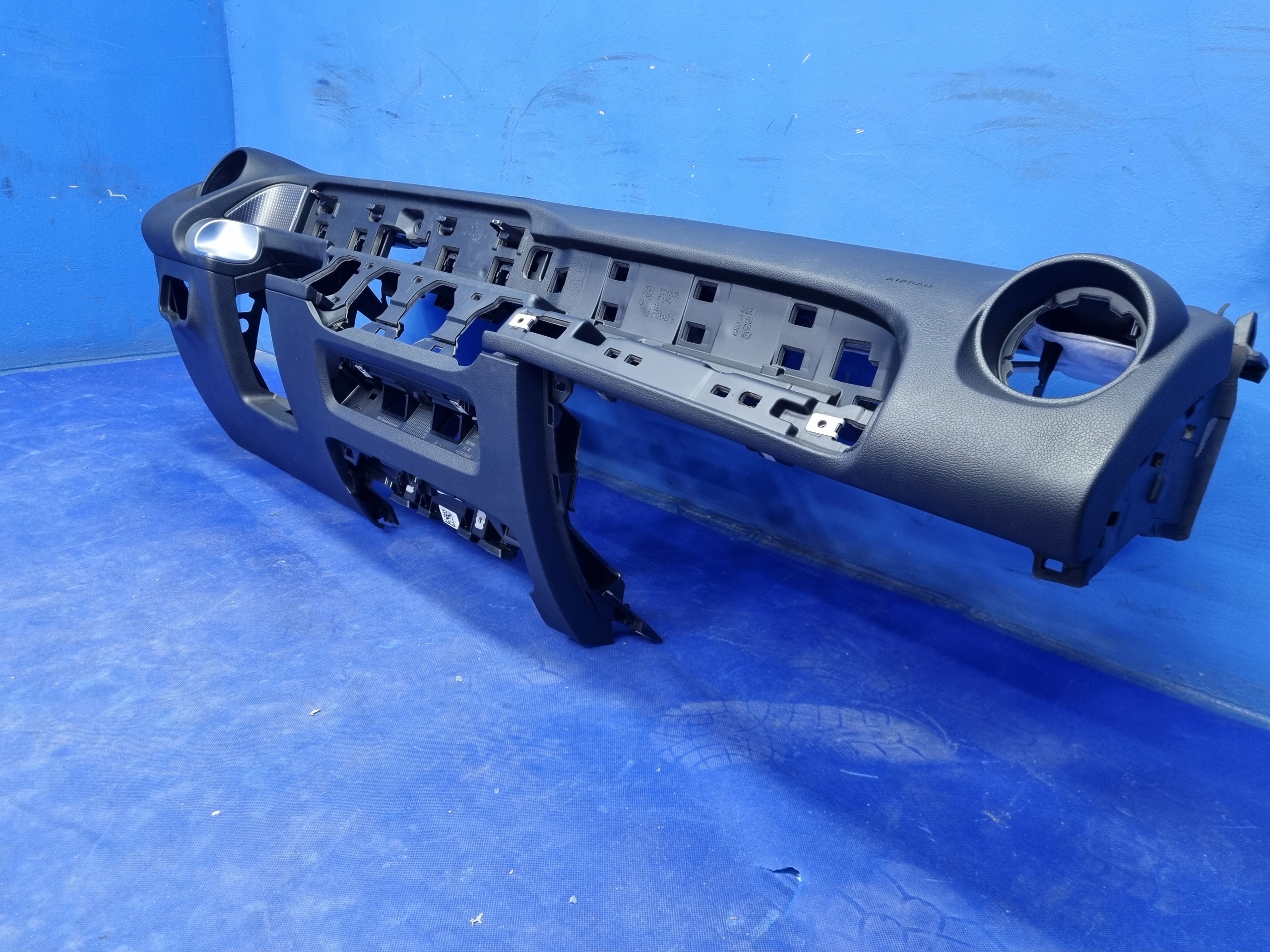 MERCEDES EQB торпеда оригинал A2476807300