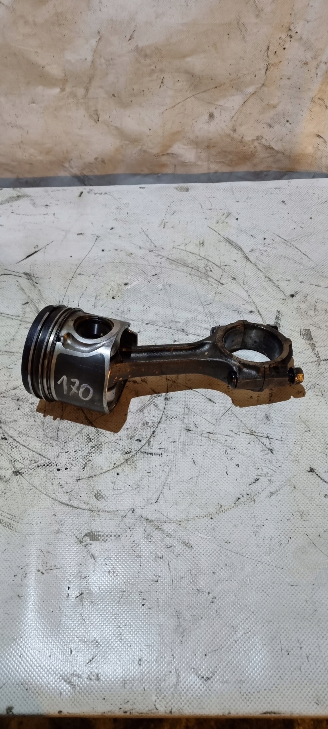 Kia sorento 2.5 crdi 170 км шатун поршень номмінал