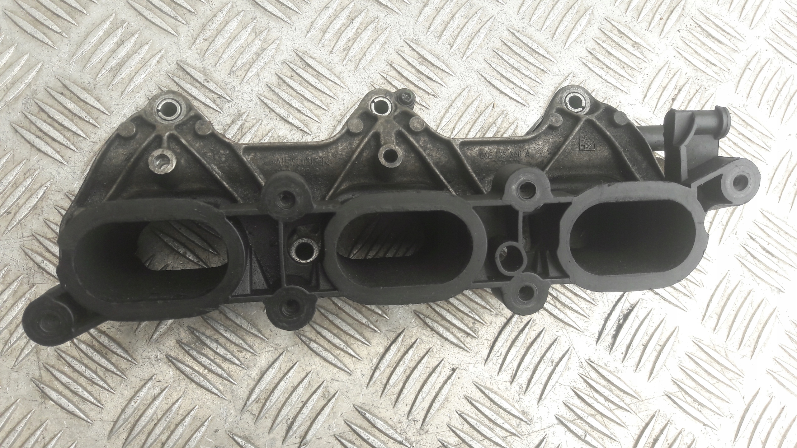 AUDI A6 C6 exhaust manifold 06e133340a 3.2 fsi