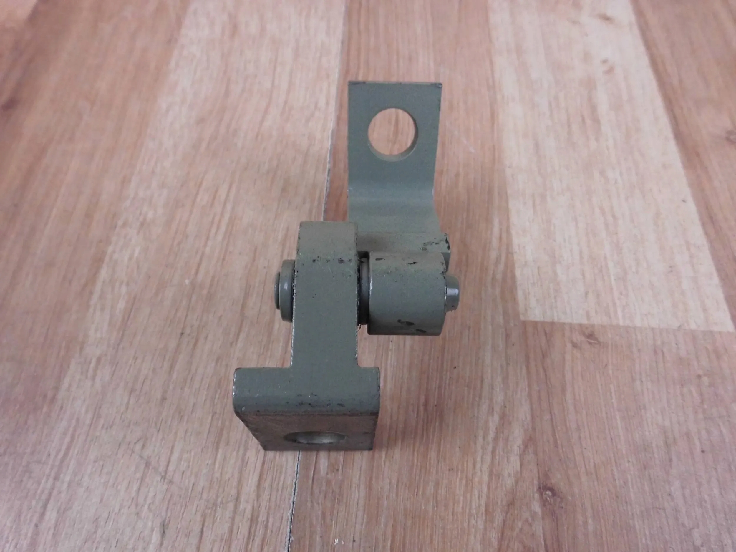 Volkswagen Sharan II Passat B7 hinge door right front front 7N0831402A