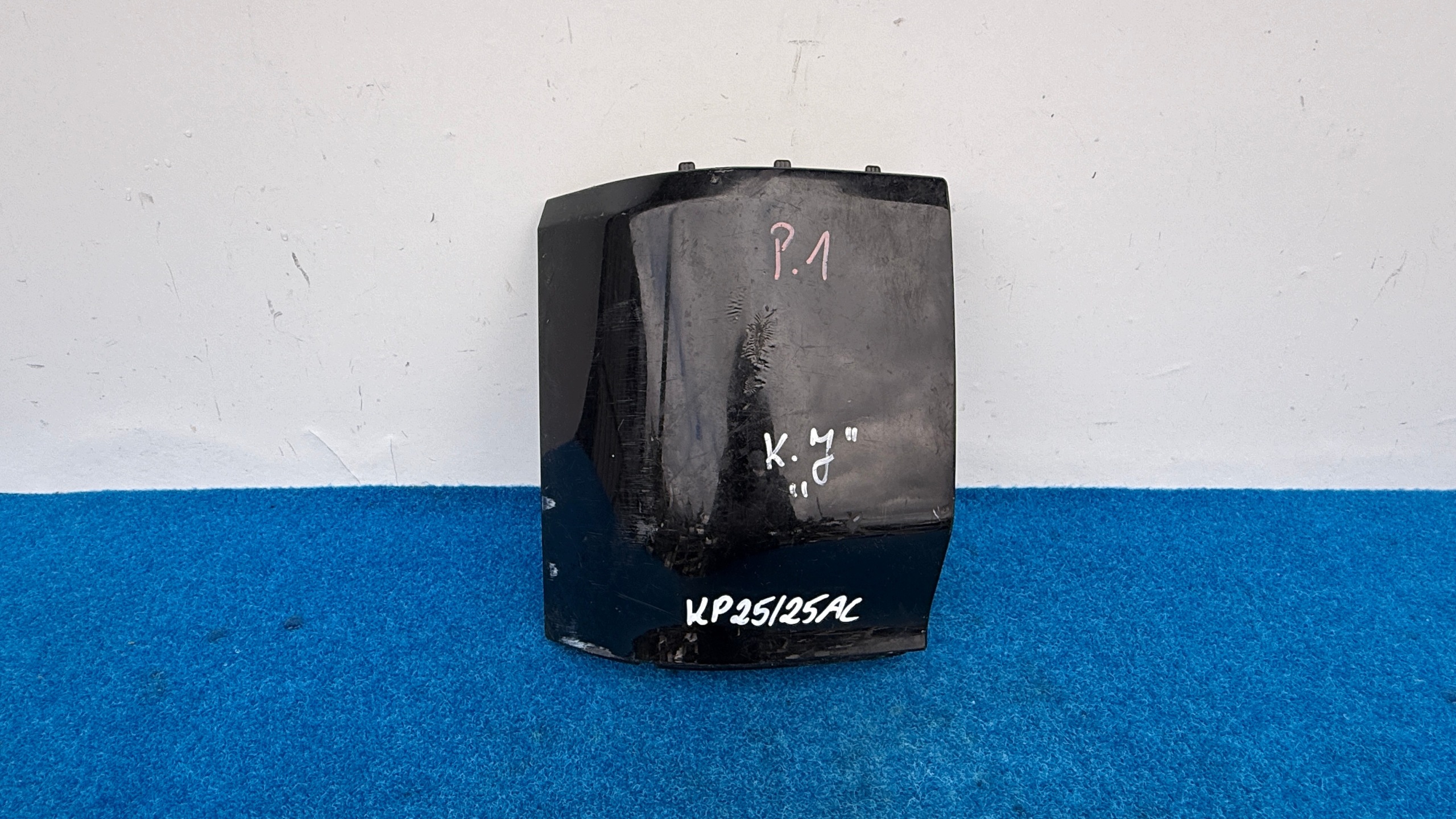 VW TRANSPORTER T5 right bumper rear part corner side moulding KP25/25AC