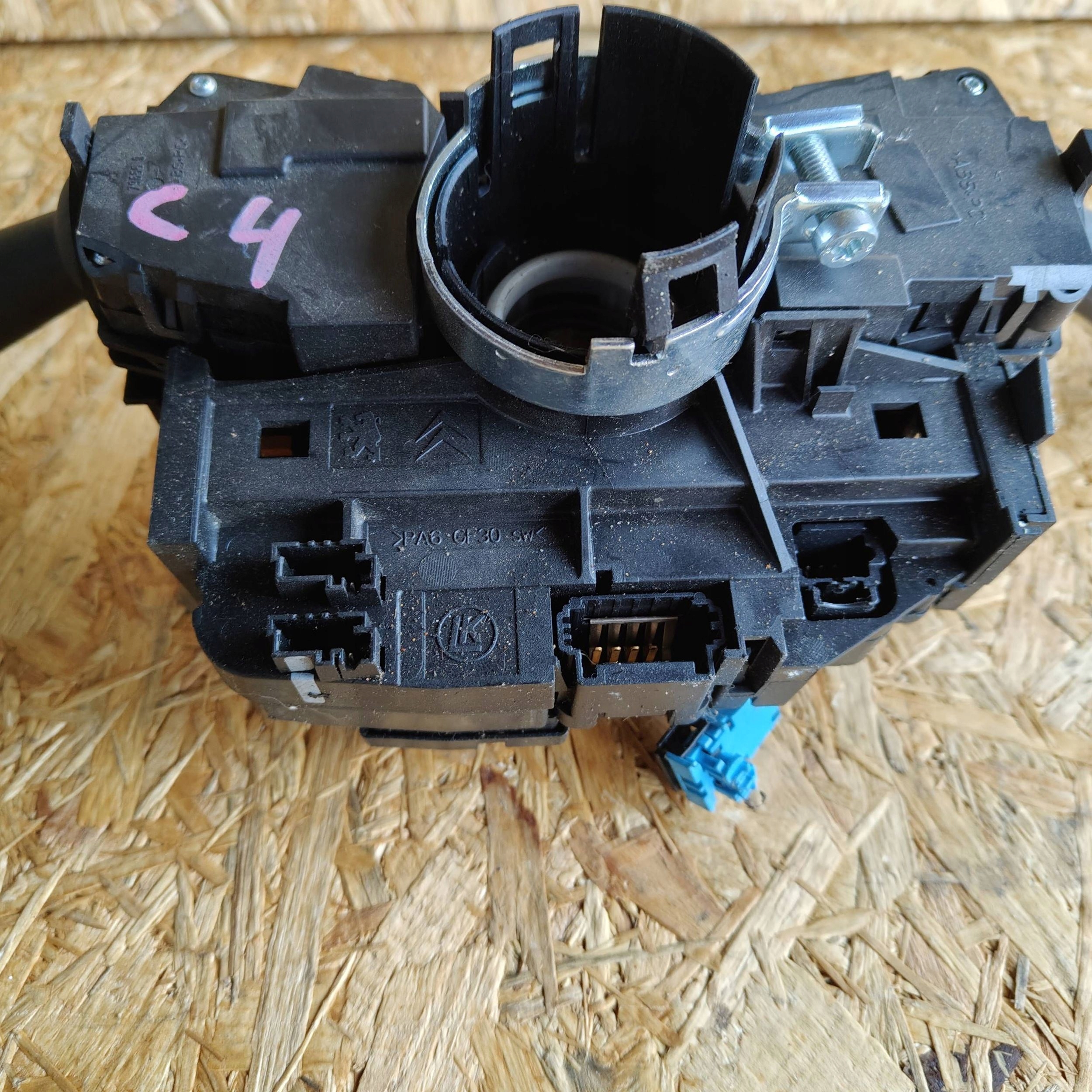 steering wheel levers and controls Citroen C4 II 96759252XT