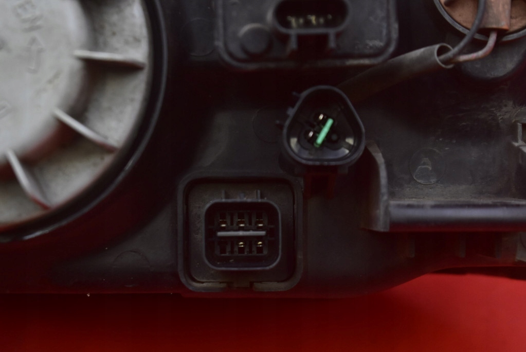 REFLEKTOR right light front EU HYUNDAI SANTA FE 1 and 00-04