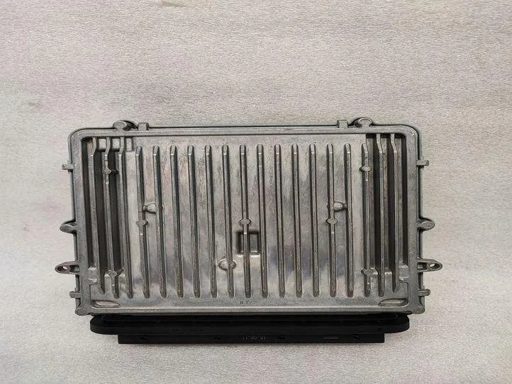 блок управления двигателем, ЭБУ dde BMW OE 8517015