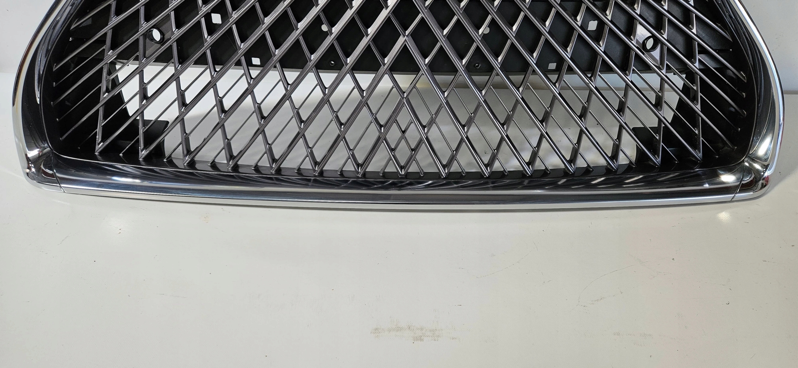 ATRAPA GRILL CHROM LEXUS LS POD KAMERE / PDC ORYG Wersja Europejska