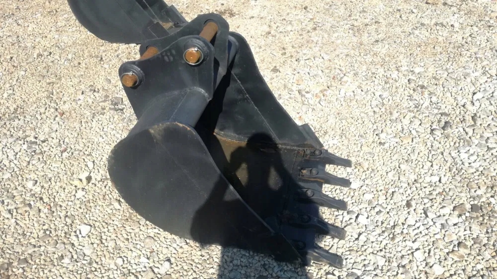 Łyżka do koparko-ładowarki VOLVO BL71 70 cm Numer katalogowy części volvo700mm