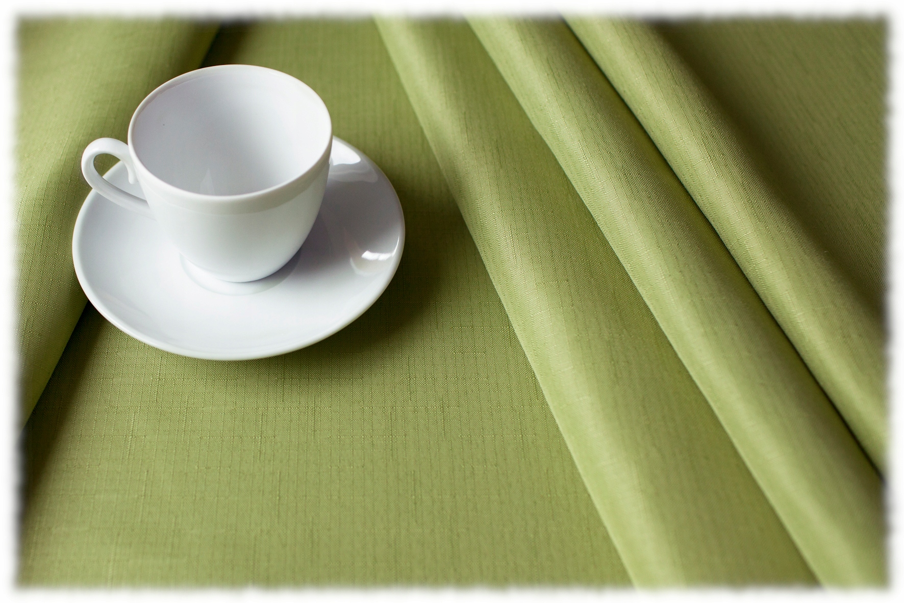 

obrus Plamoodporny koło 160 Santori oliwka Jakość