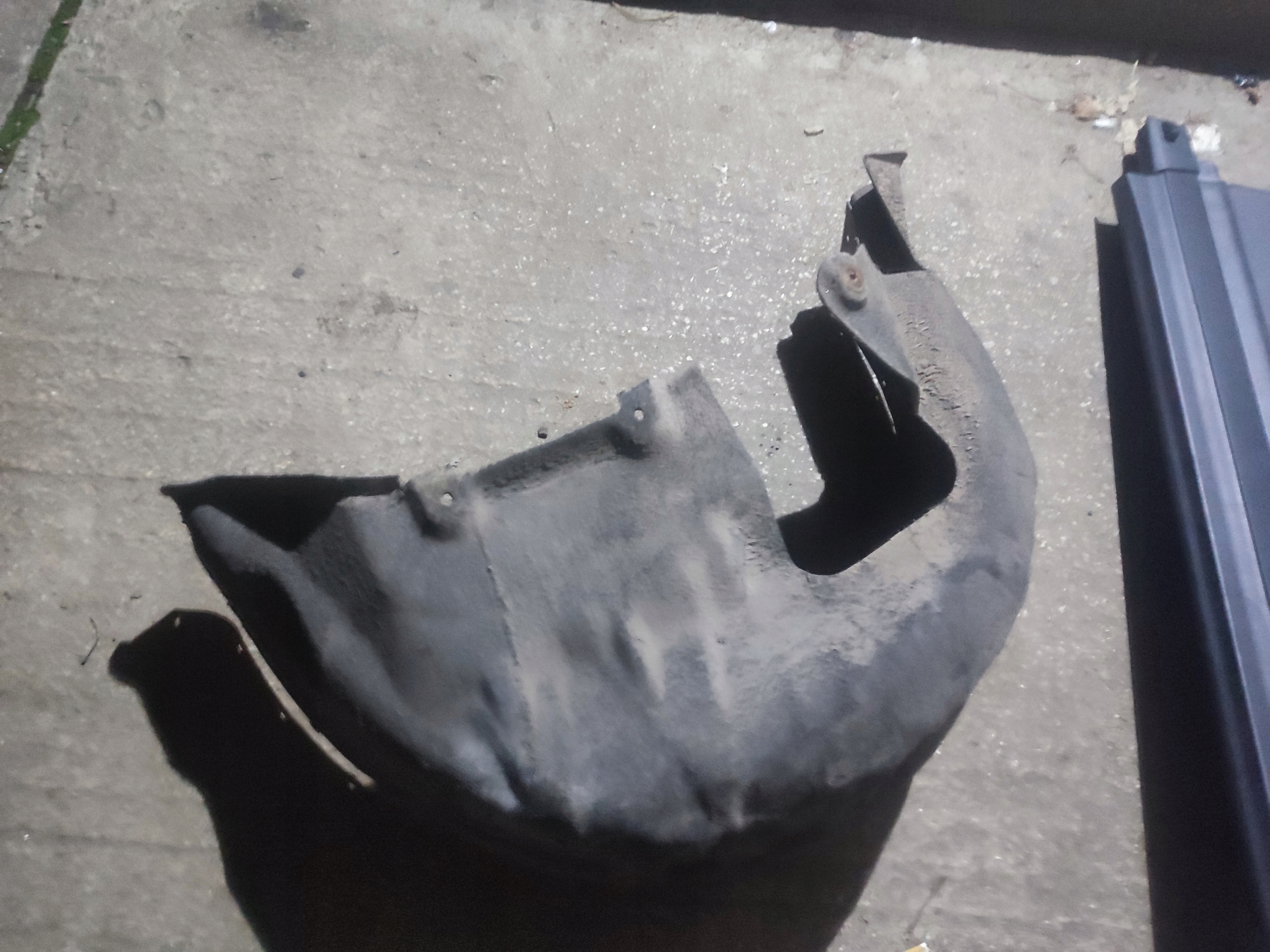 mudguard right rear part right rear. volvo s60