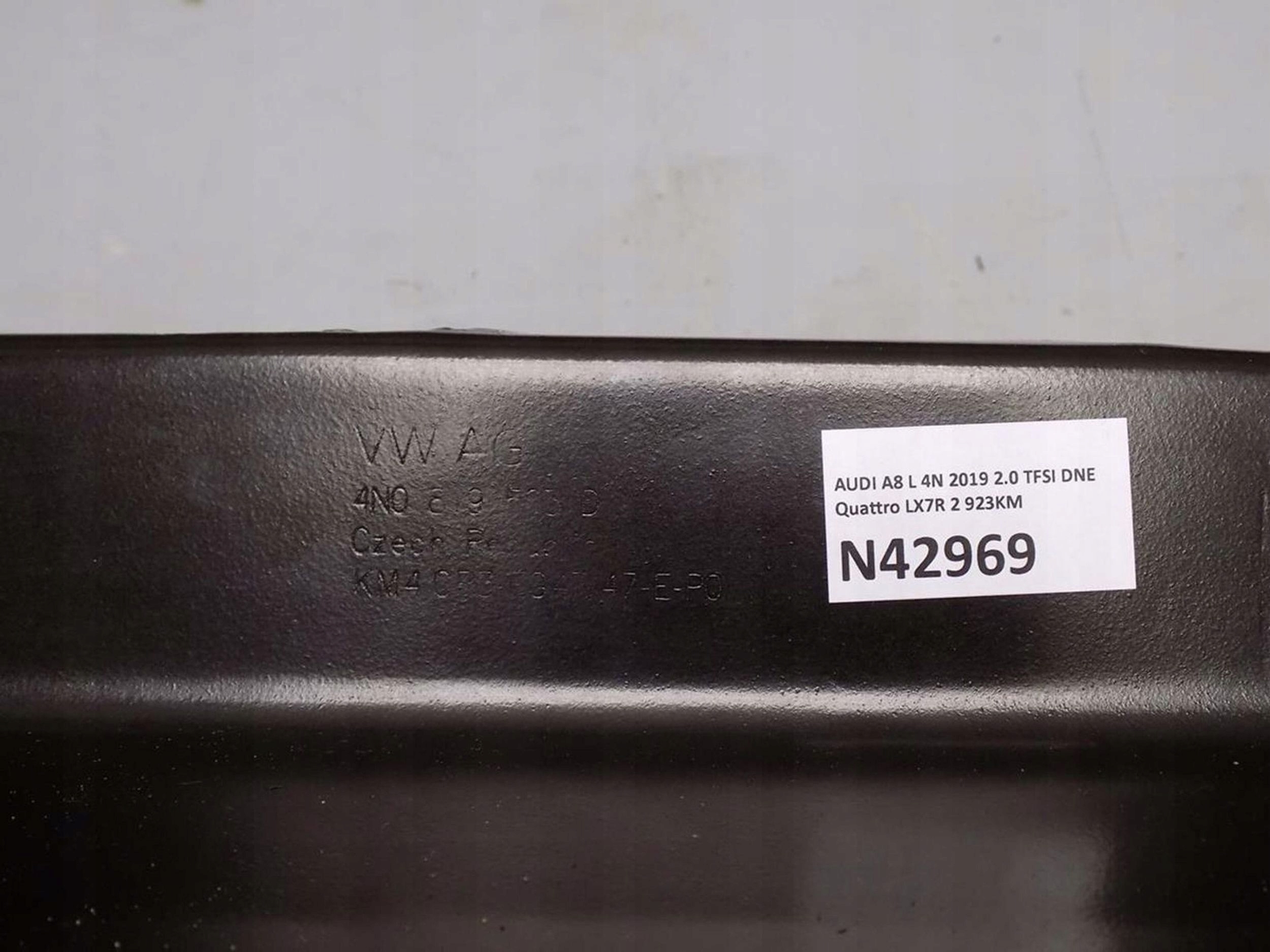 Audi A8 S8 D5 cover RYNNA under the window 4N0819523D