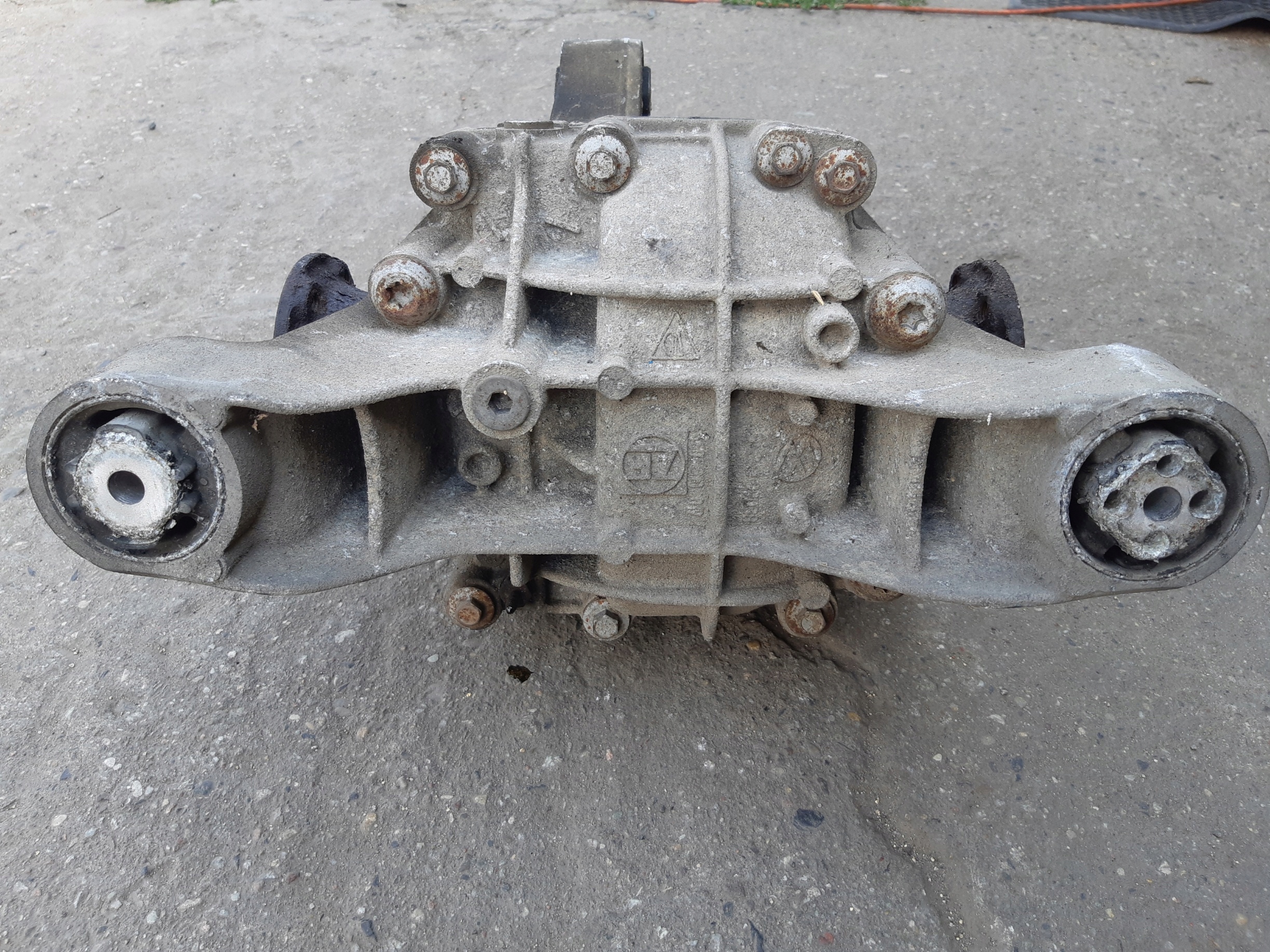 AUDI Q7 4L 4.2TDI differential diff differential rear part rear