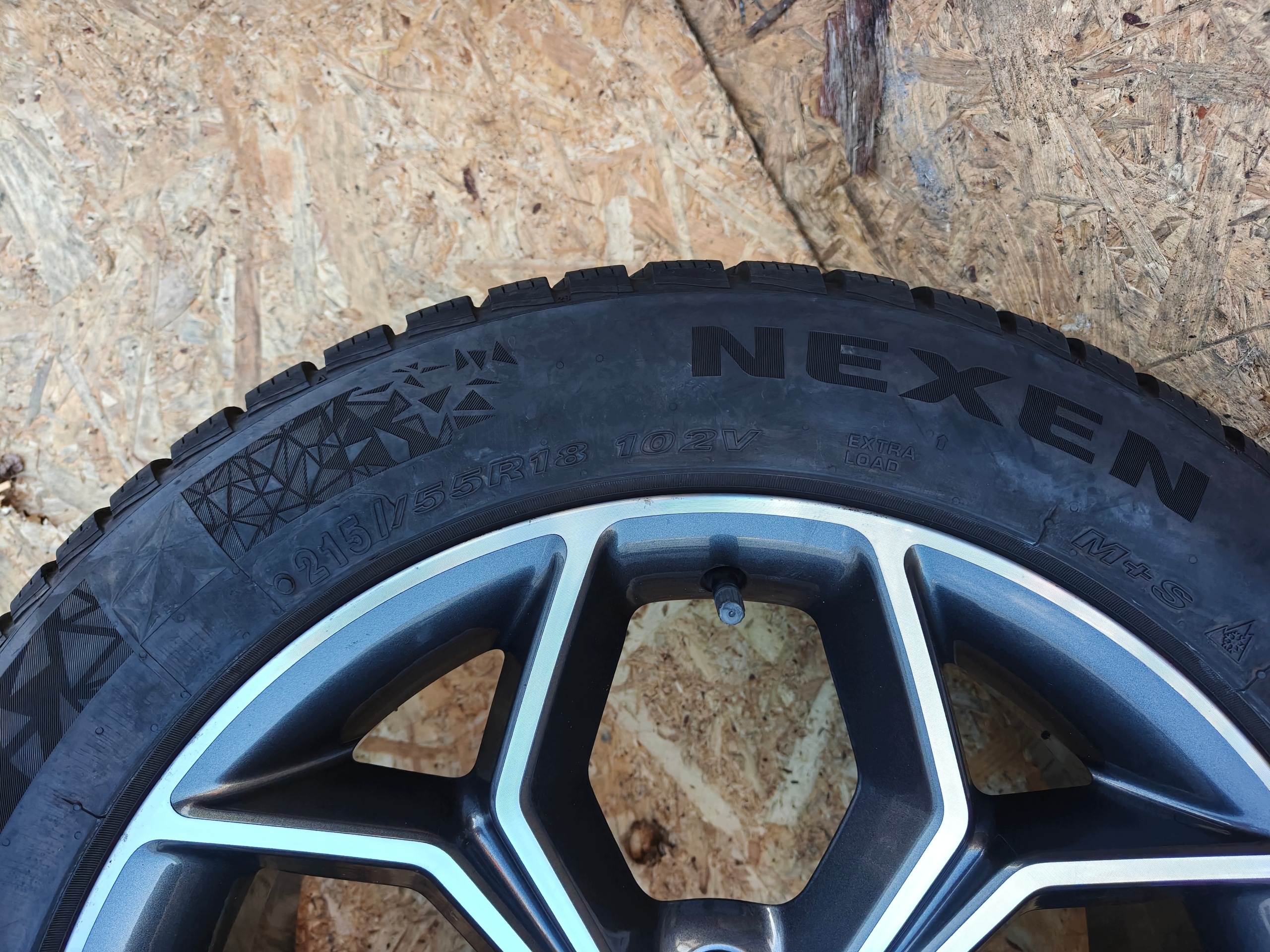 kolesá disky SSANGYOUNG KGM KORANDO IV C300 41730-37100 235 55 18 HANKOOK