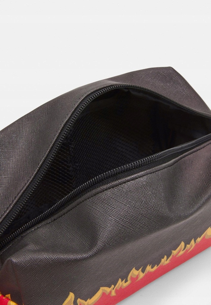 C0E117 KOSMETYCZKA PŁOMIEŃ 29X10CM MISTER TEE 29X10CM QUB Marka Mister Tee