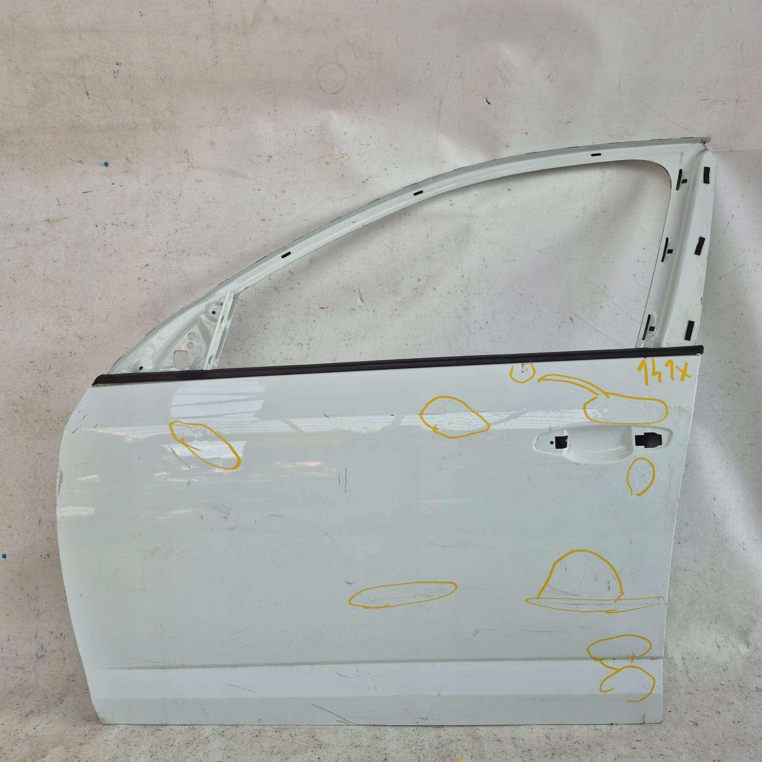 SKODA OCTAVIA III 5E0 12- door left front front 5E0831311