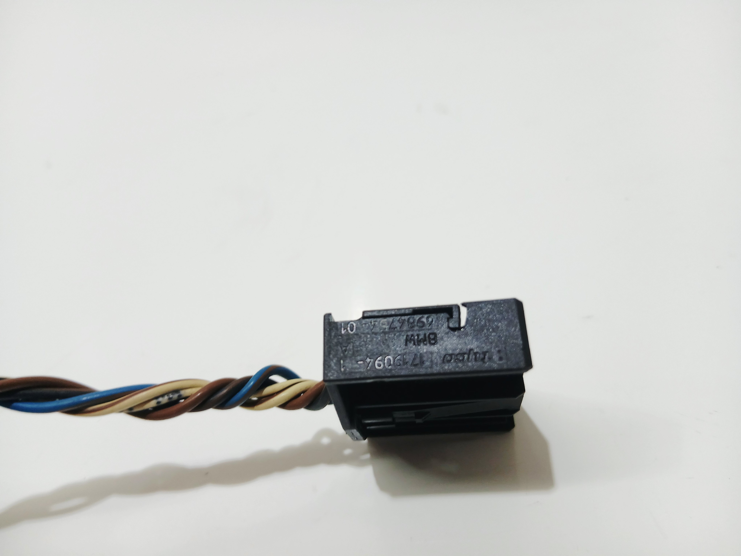 connector connecting spoiler lights rear part W fender BMW E61 LCI OE (0000004)