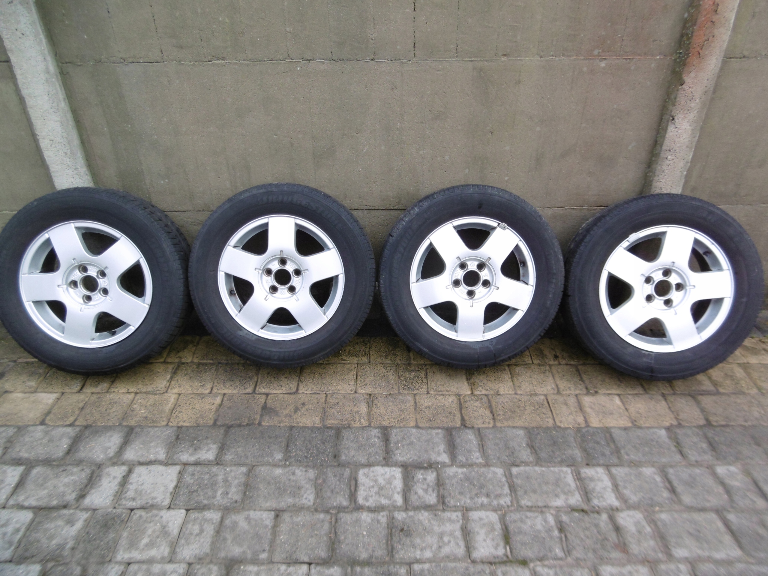 4× Диск алюминиевый Volkswagen OE GOLF IV 6.0