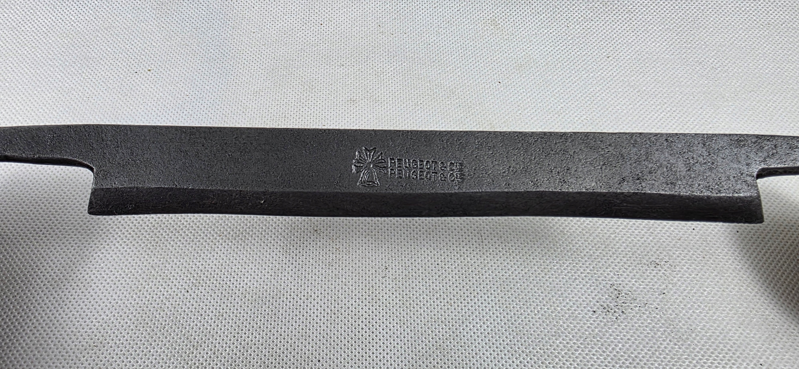 PEUGEOT & CIE STARY STRUG DO KOROWANIA 39CM