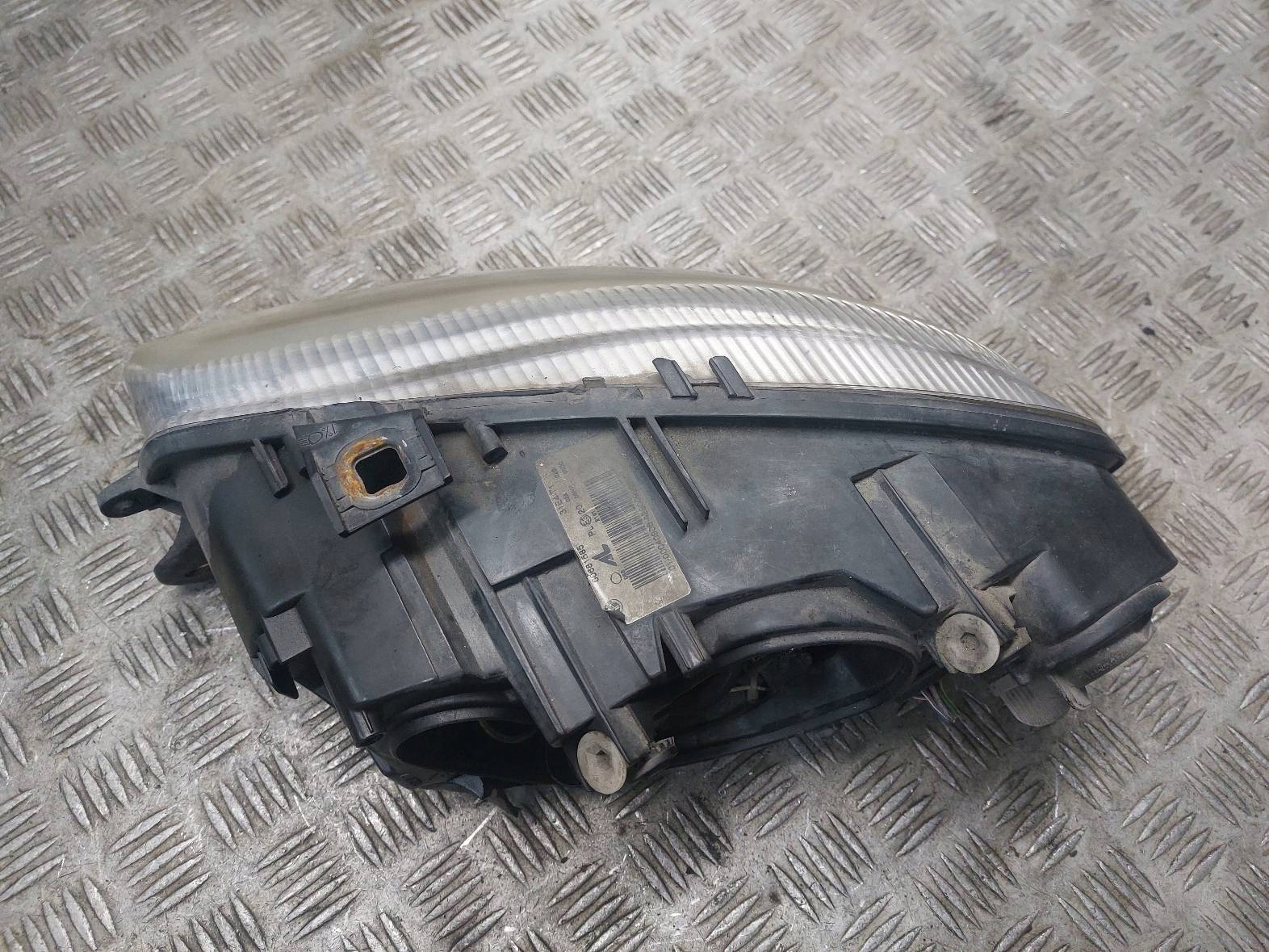 light right front ALFA ROMEO GT and XENON 60681585
