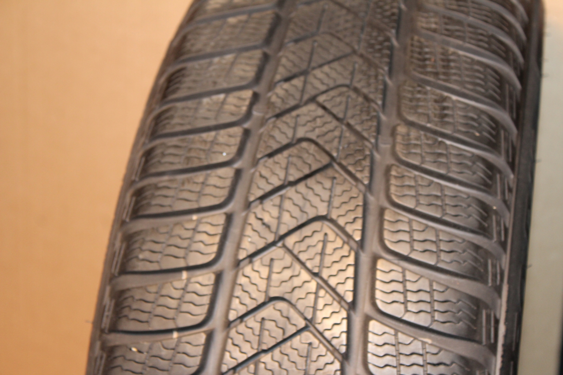 OPONY ZIMOWE 225/50R18 95H PIRELLI SOTTOZERO 3 RFT x2szt Sezon zimowe