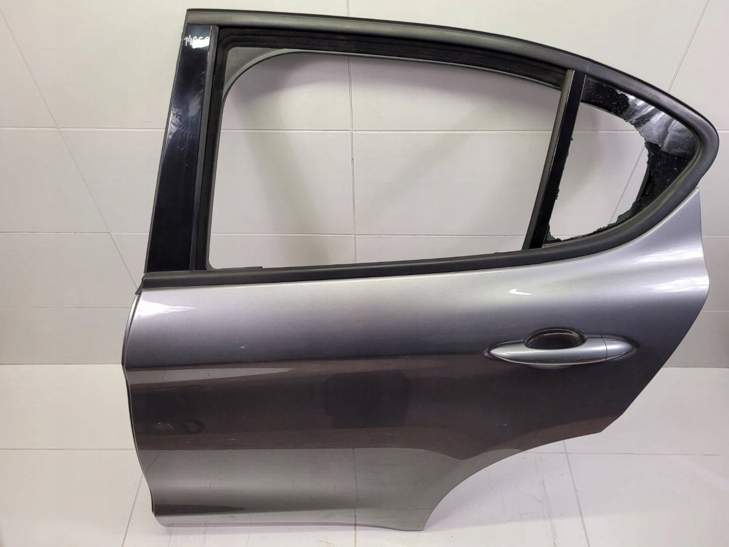 door rear part left side Alfa Romeo Stelvio 2017