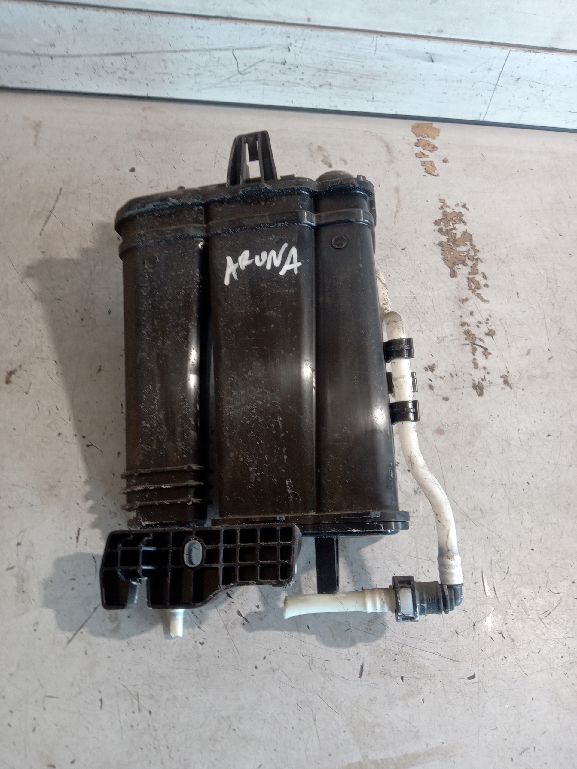 SEAT ARONA FILTR WEGLOWY 2Q0201801A