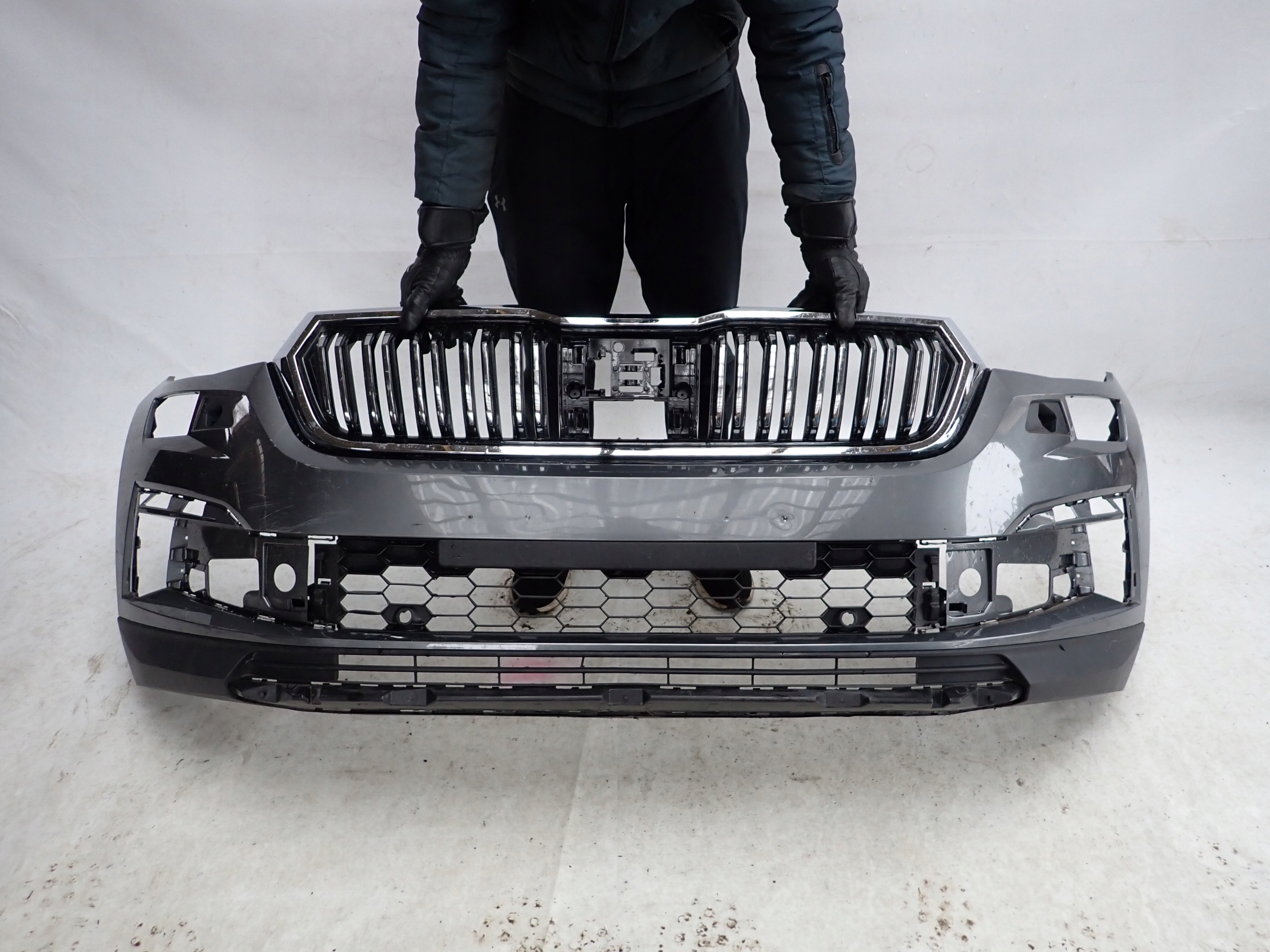 SKODA KODIAQ LIFT 21- bumper front front SPR 565807221H