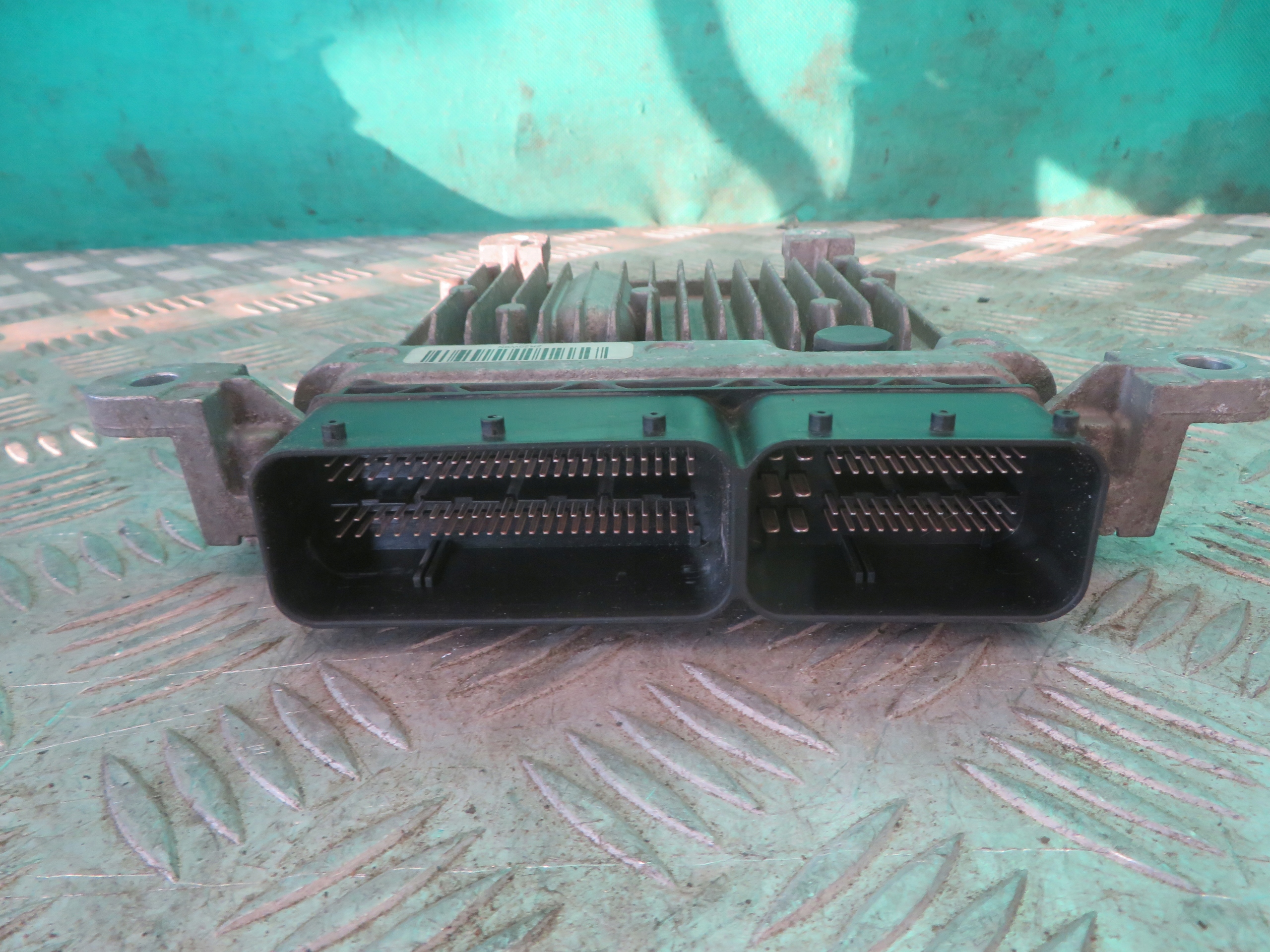 computer control unit of the engine MERCEDES SPRINTER 2.2 10R A6519002600
