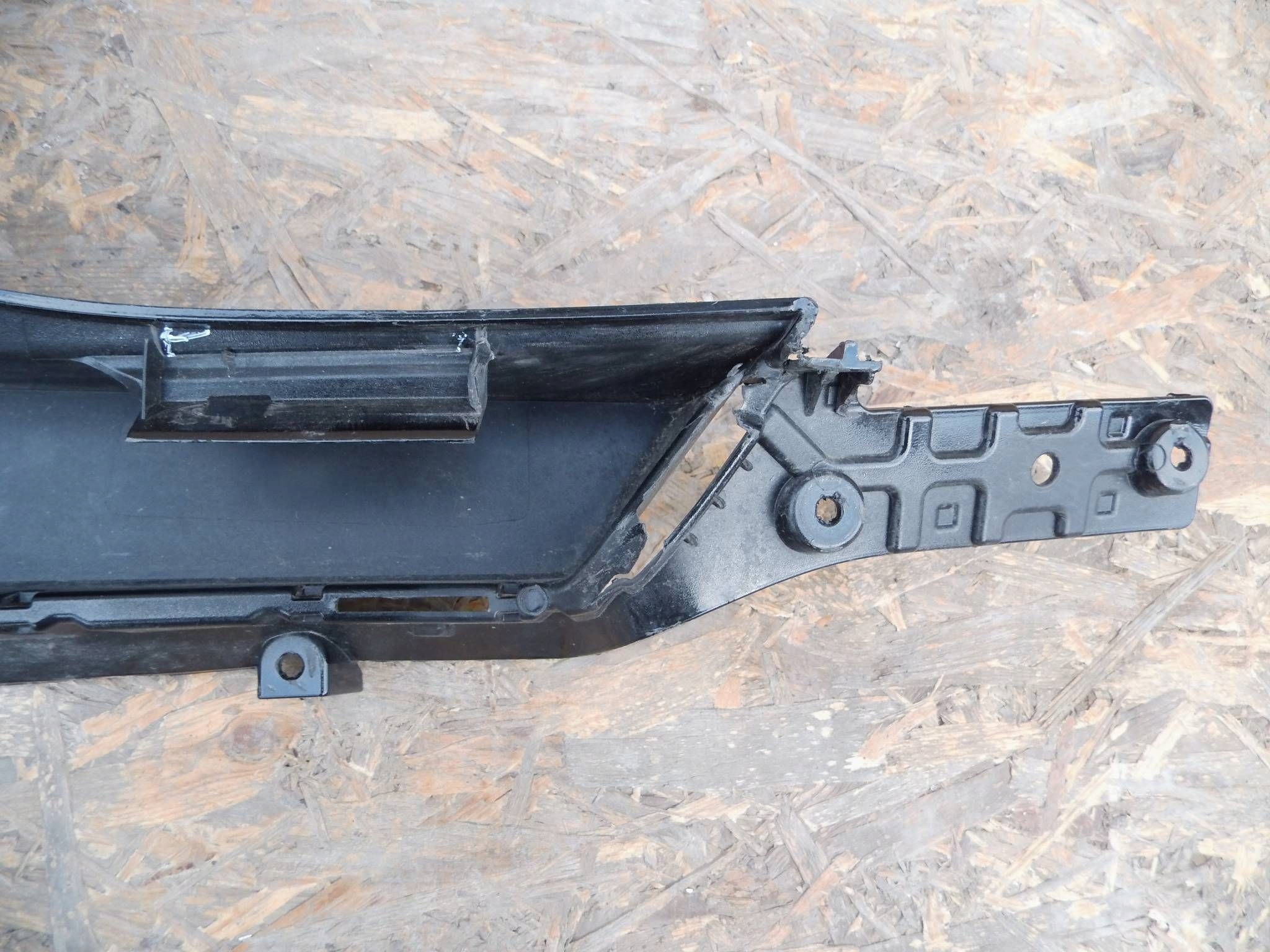 Volvo XC40 Ecke der Stoßstange rechts heck hinten