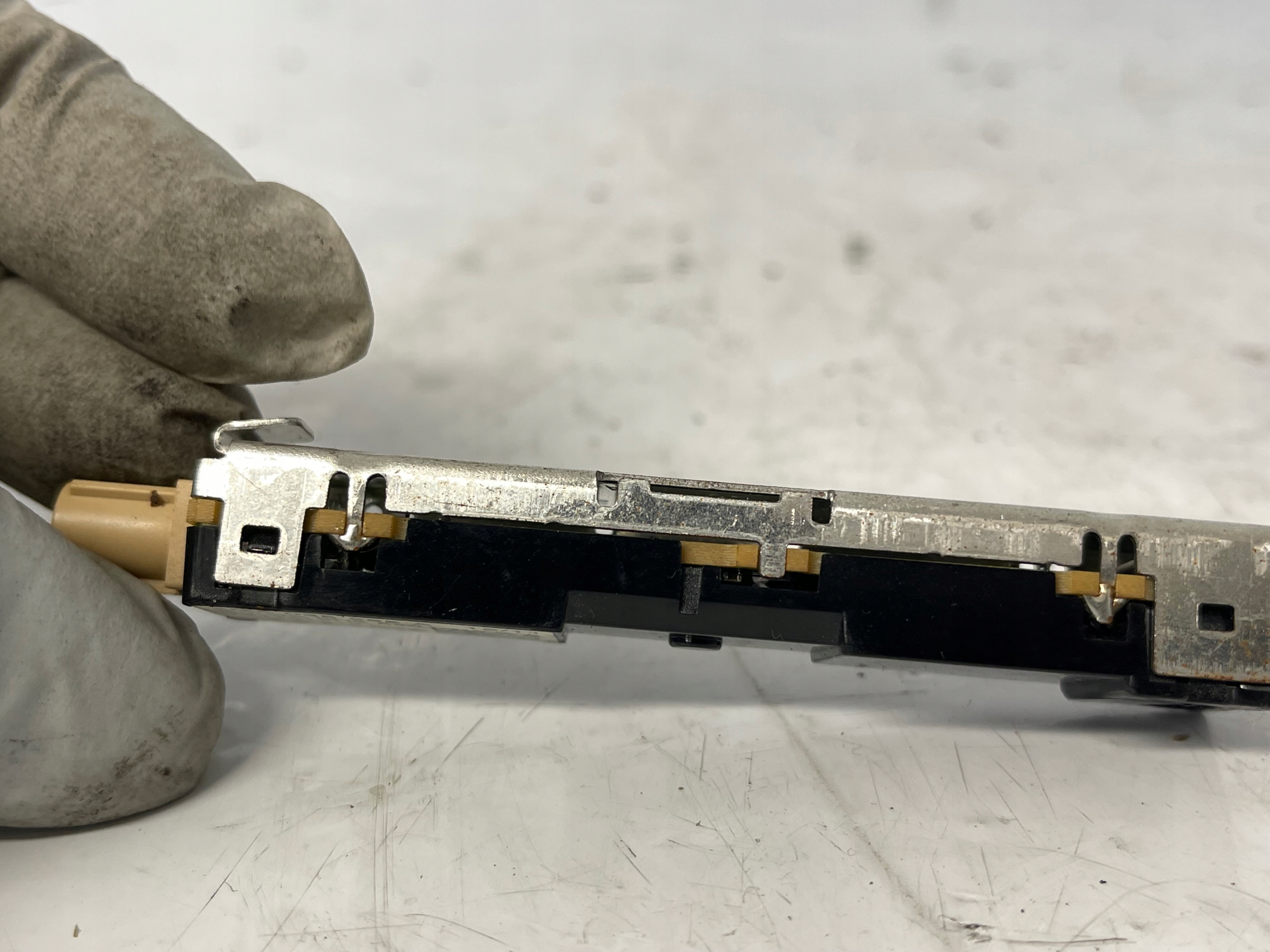 AUDI A6 C7 4G antenna amplifier 4G5035225A