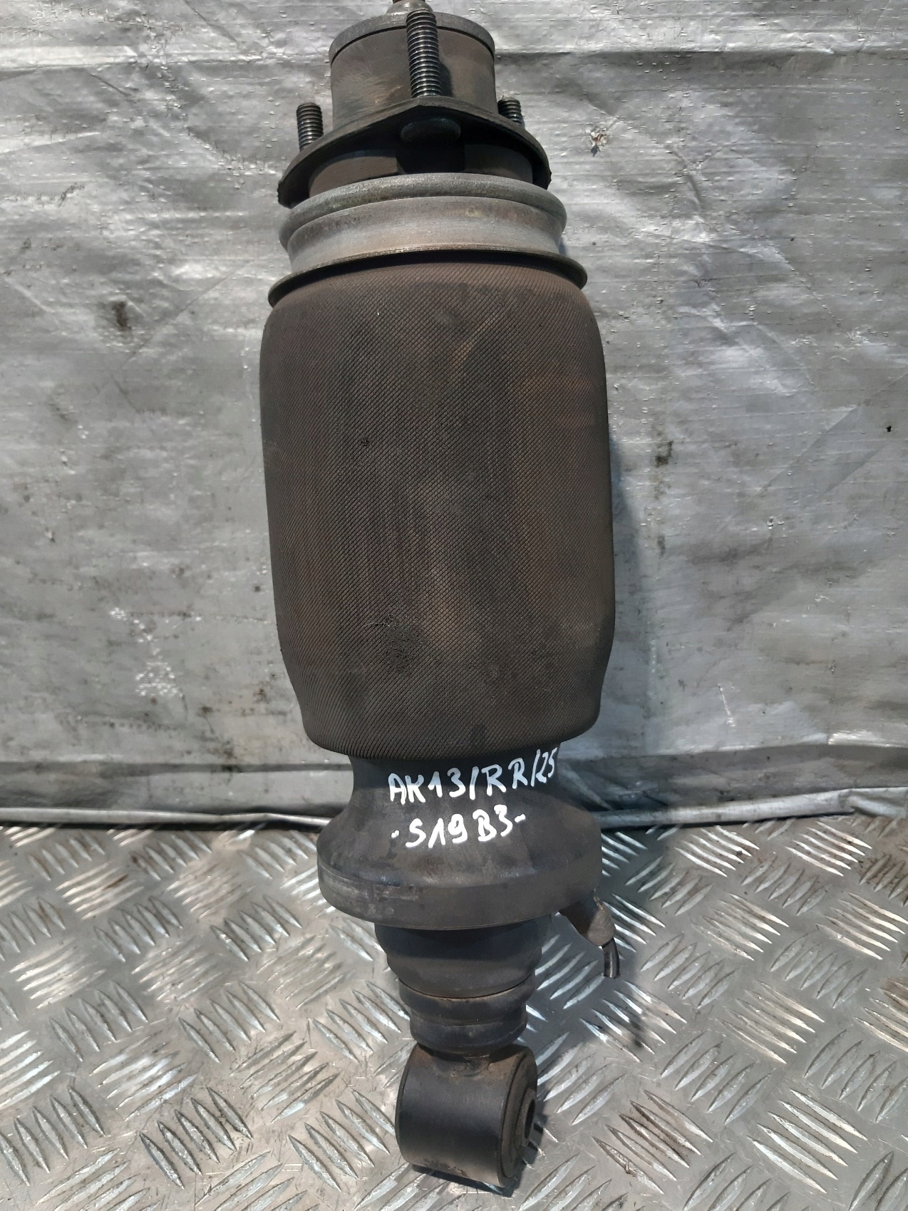 shock absorber airbag cabs SCANIA R420 1393470