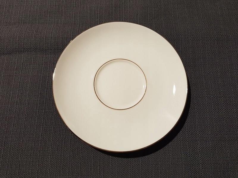 PORCELANA MARIAPAULA SPODEK POD BULIONÓWKĘ MAŁY TALERZYK ECRU ZŁOTA LINIA EAN (GTIN) 5901720681645