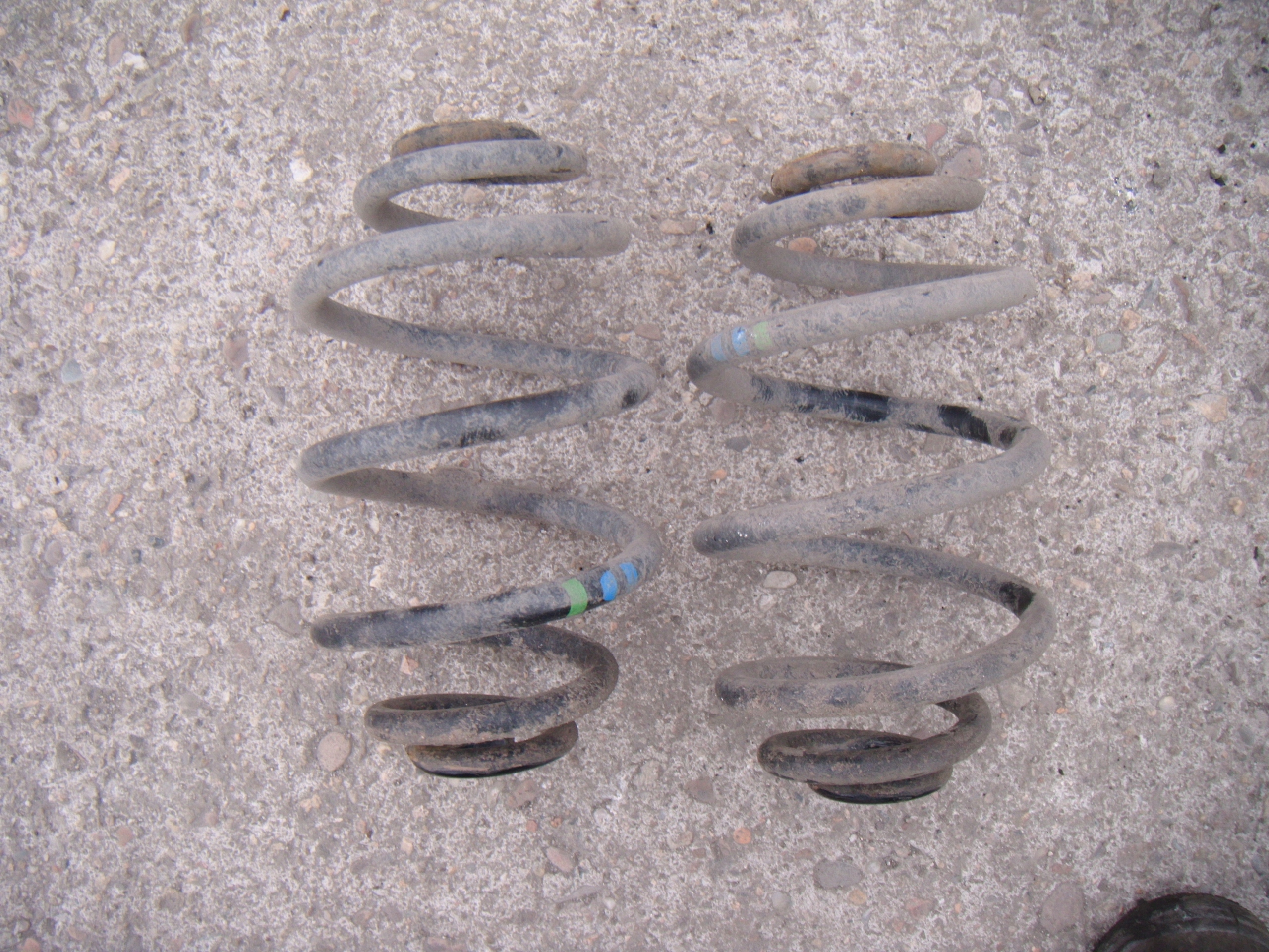 VW PASSAT B5 KOMBI 2.0 TDI 00-05 SPRĘŻYNA SPRĘŻYNY ZAWIESZENIA TYŁ