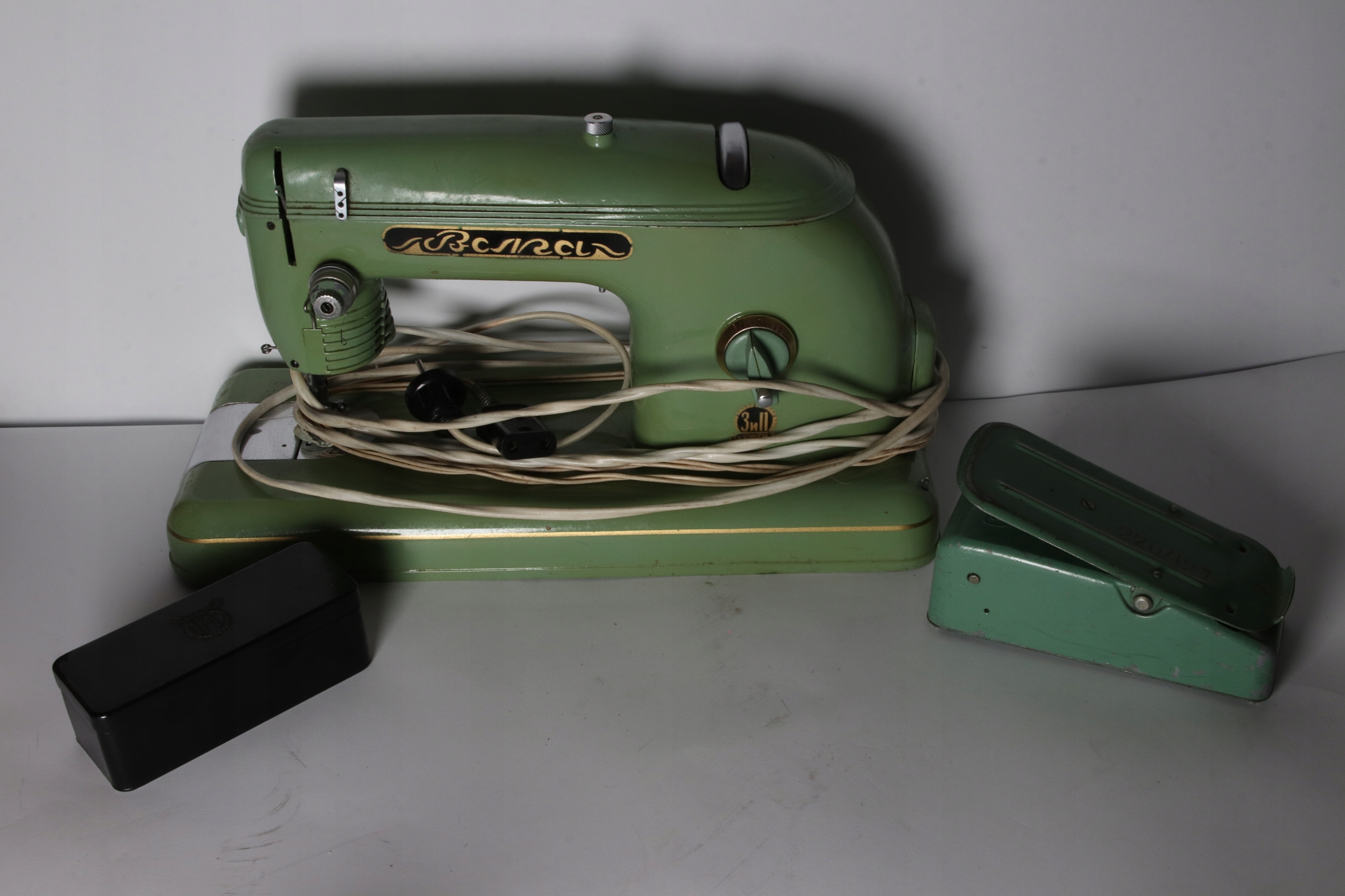 ANK STARA MASZYNA DO SZYCIA WOŁGA