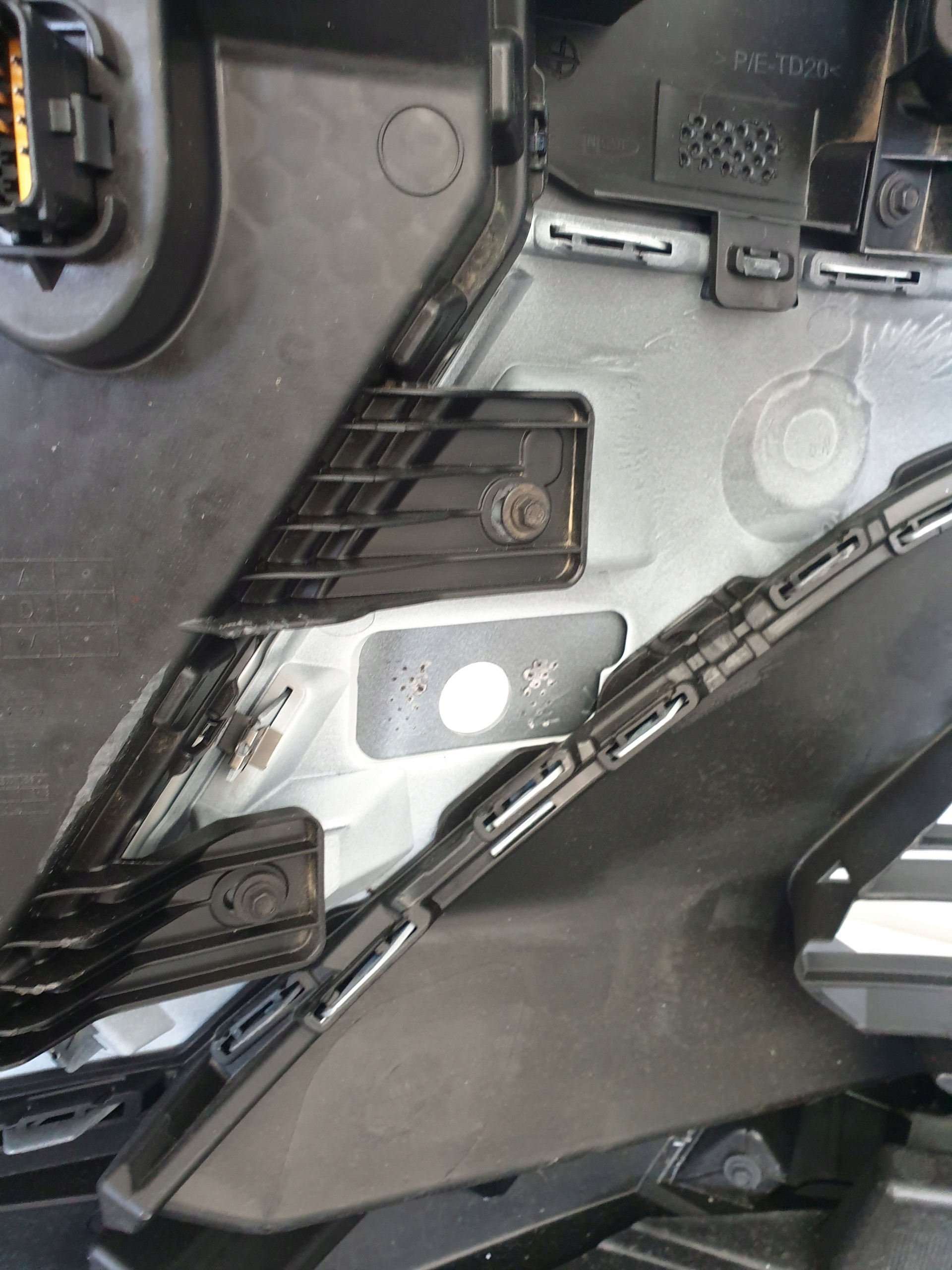 RENAULT CAPTUR II LIFT 24-> bumper front PDC LED RADAR cover KAMERA