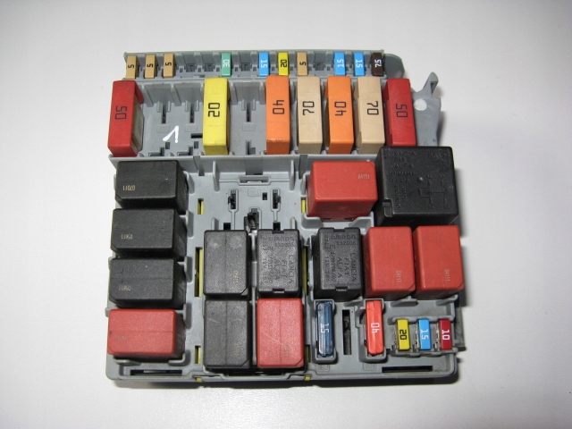 Module fusibles LANCIA DELTA III