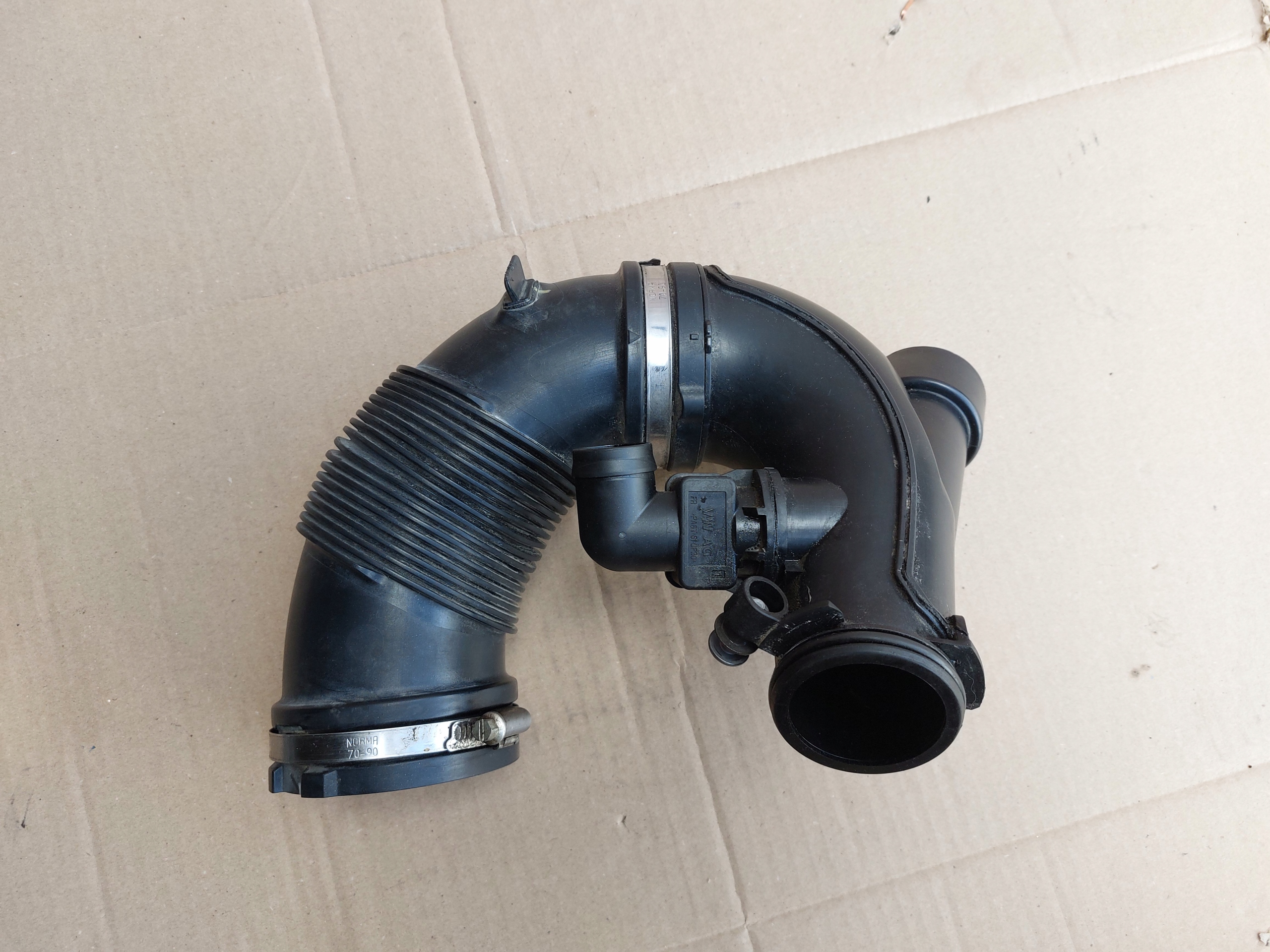 Schlauch Dolot rohr luft AUDI A6 C8 2.0TDI 21r 05L129635A