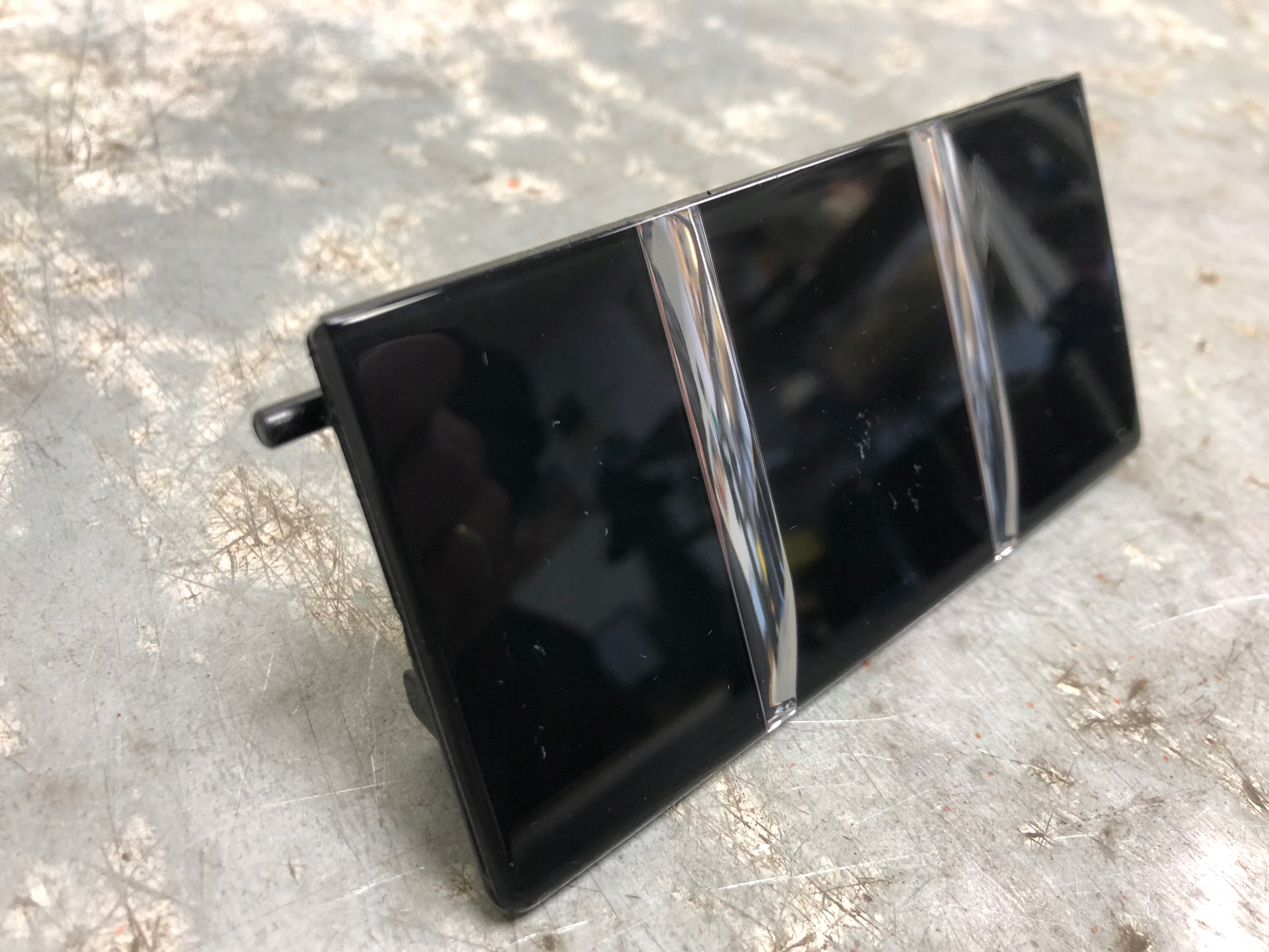 spoiler GRILLA left front MERCEDES MAYBACH W222 A2228853202