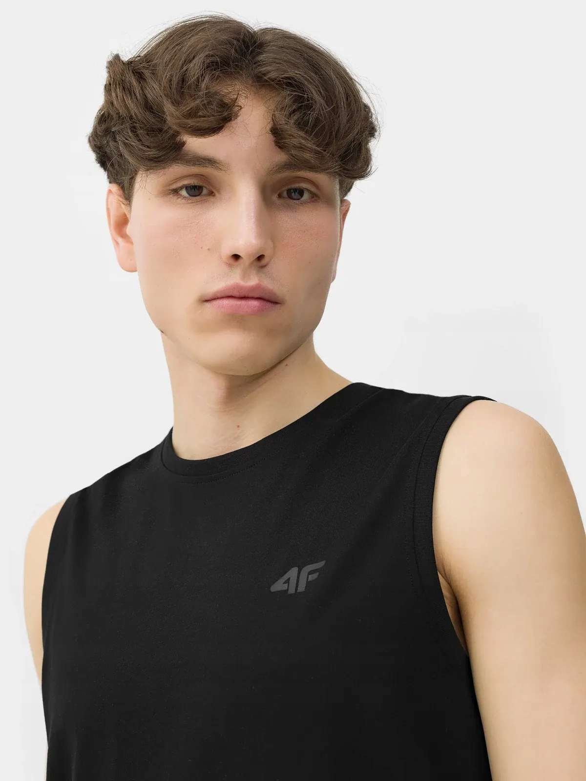 KOSZULKA MĘSKA 4F BEZRĘKAWNIK TANK TOP SS23M016 Dekolt okrągły