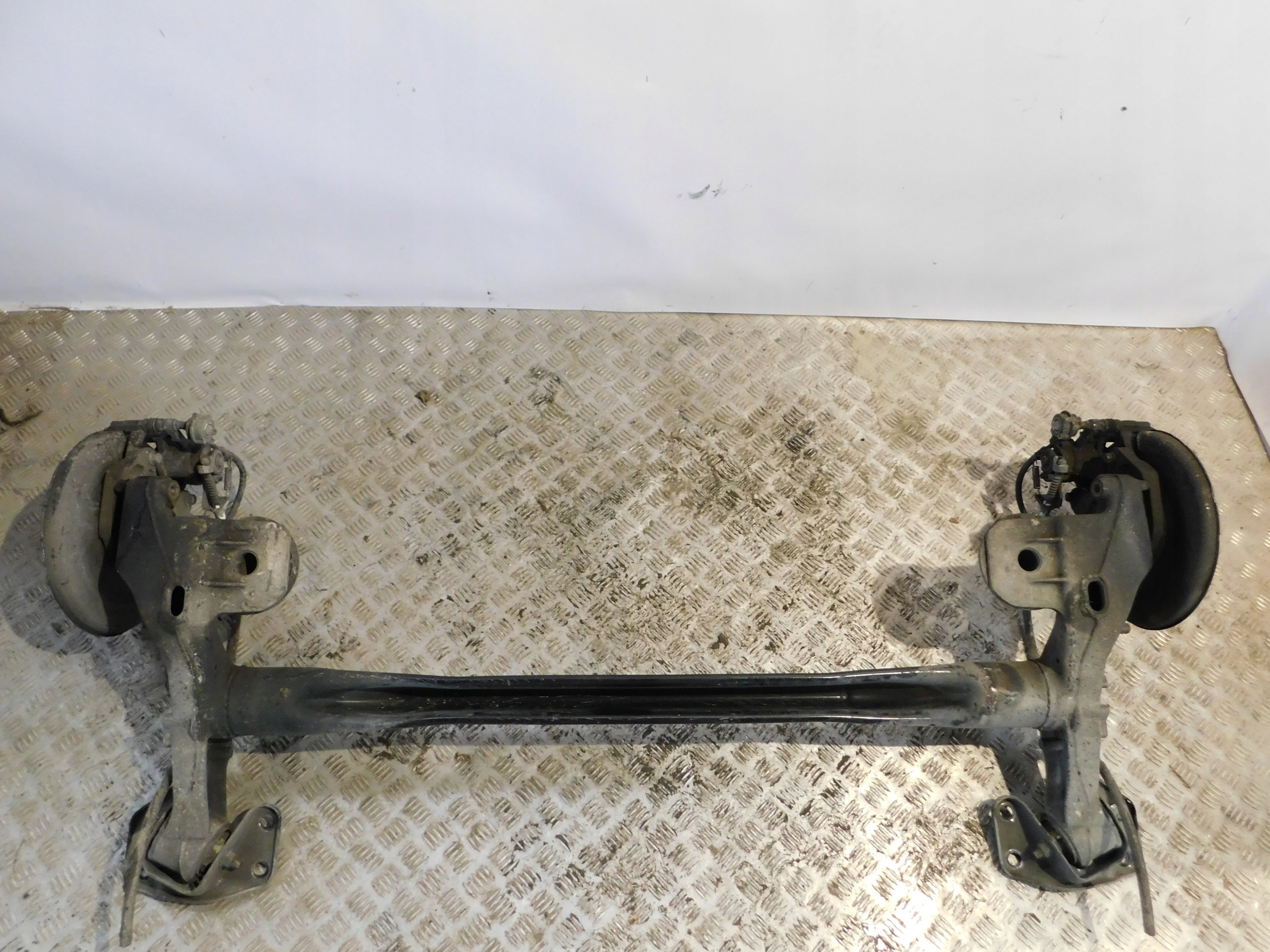 axis sider rear part rear OPEL ZAFIRA C