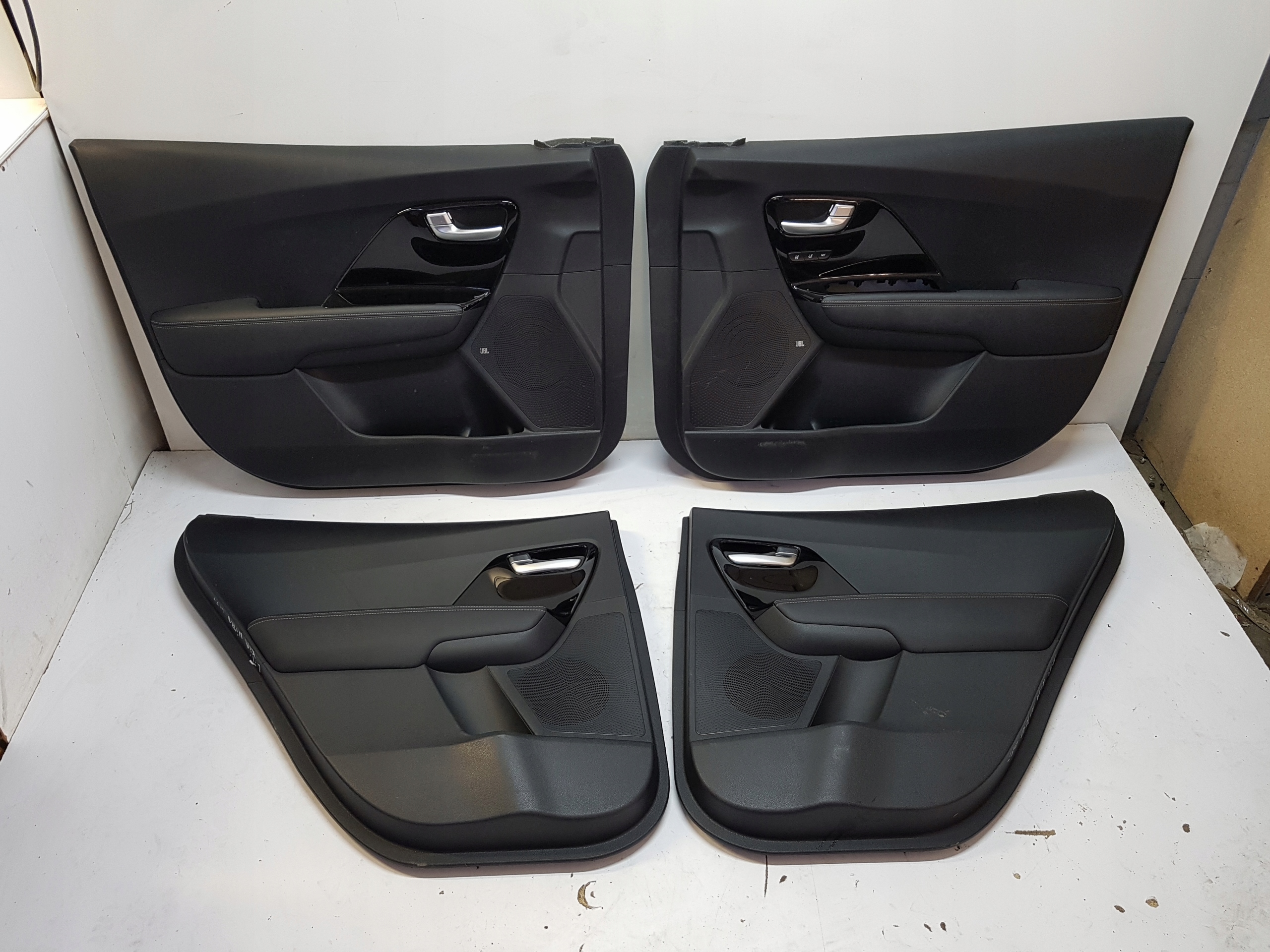 KIA NIRO LIFT upholstery door front right