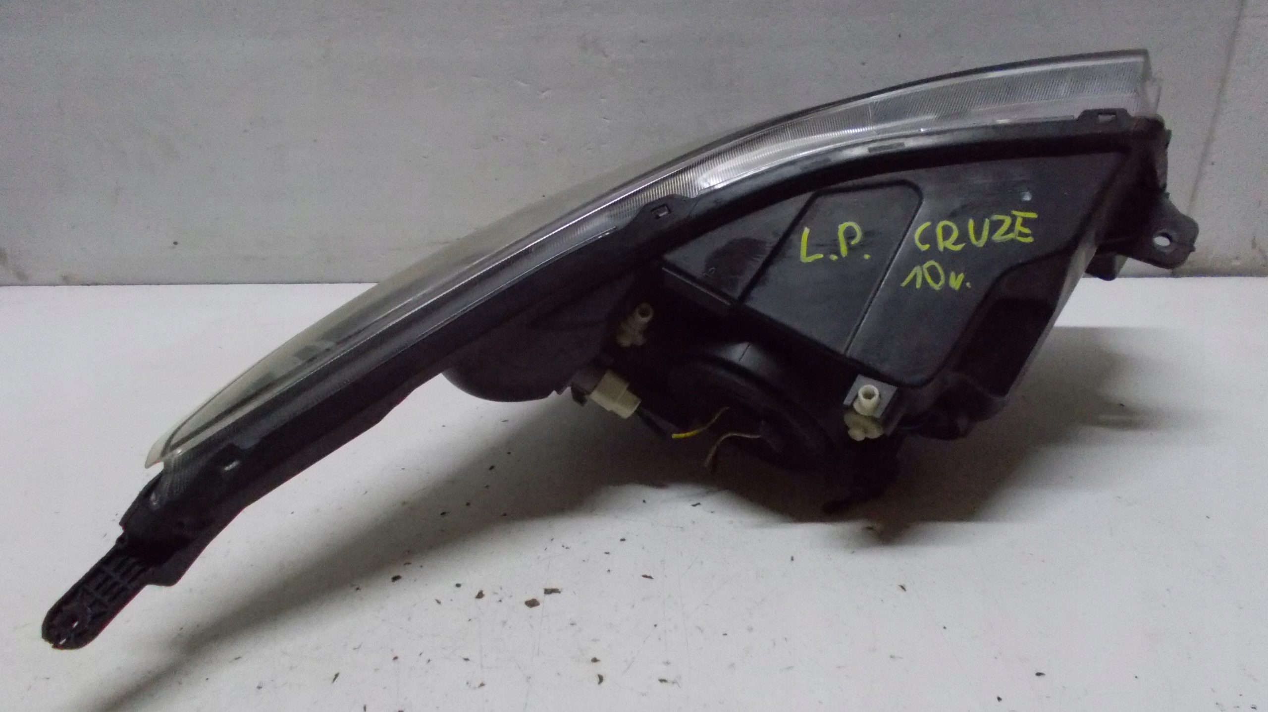 CHEVROLET CRUZE 10R light left front EU