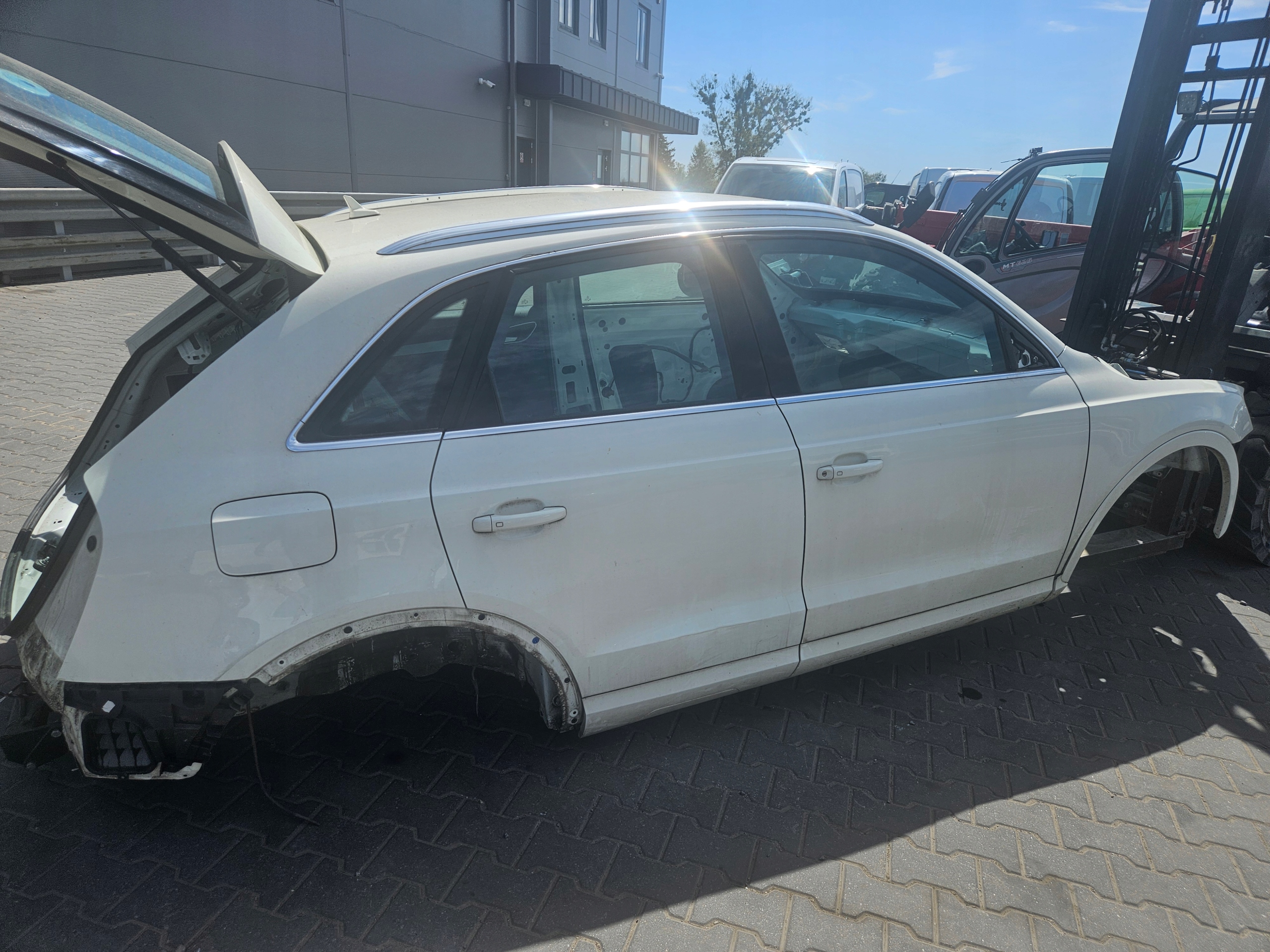 parafango LONGHERONE Destra posteriore AUDI Q3 e 8U 8U0 colore LY9K