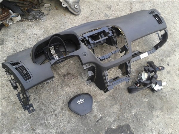 DESKA ROZDZIELCZA KONSOLA KOKPIT KIA CEED I