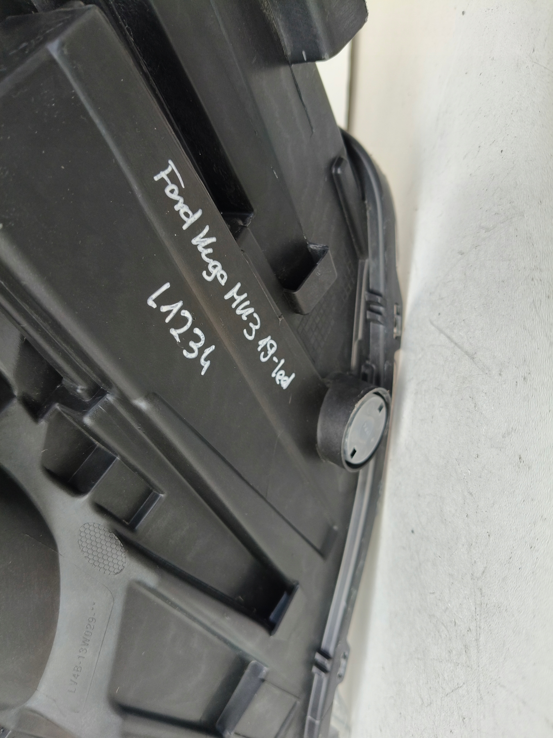 light right REFLEKTOR FORD KUGA MK3 19- LED