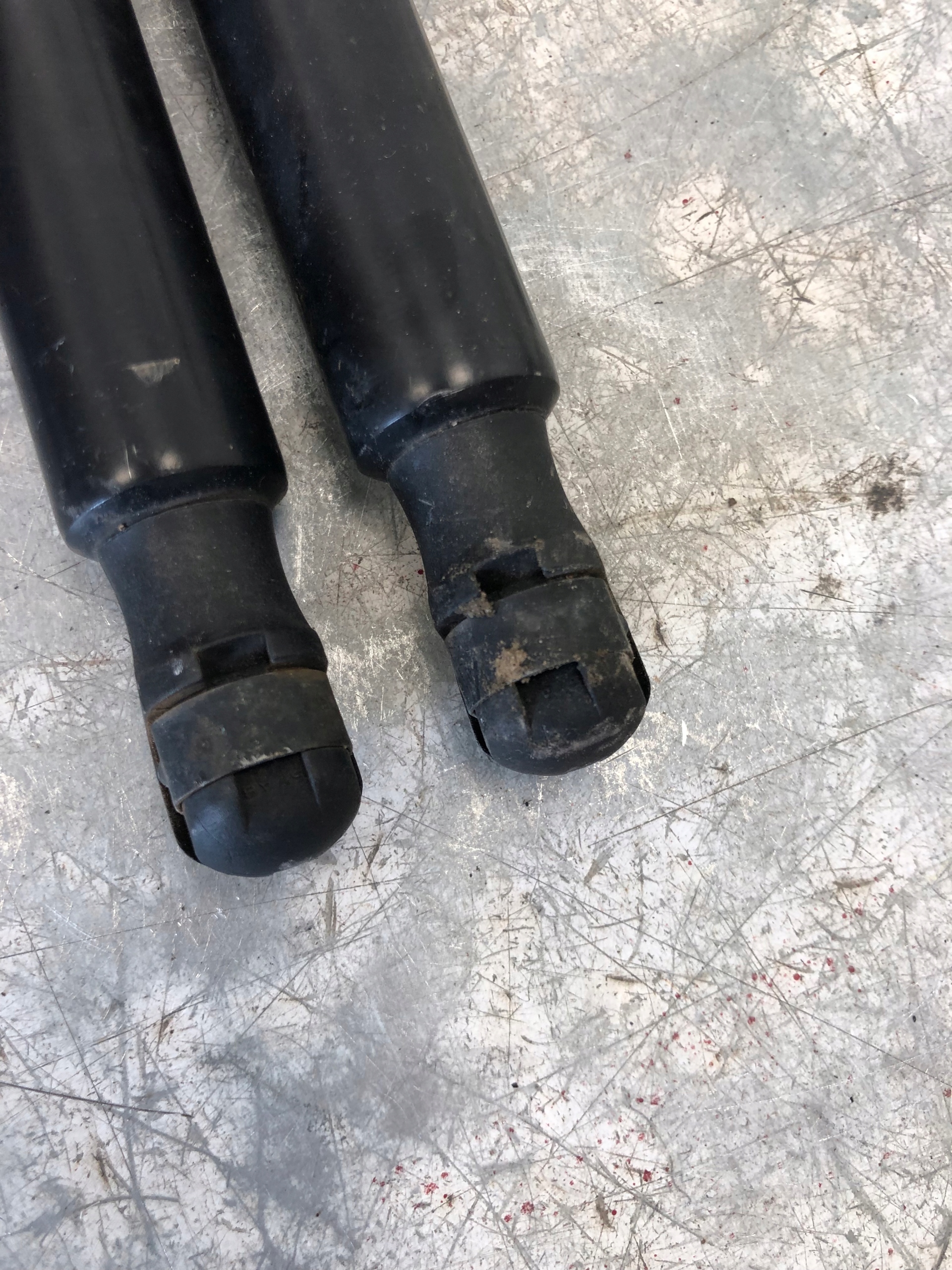 damper bonnet AUTOMATYCZNEJ AUDI Q5 8R0827552A