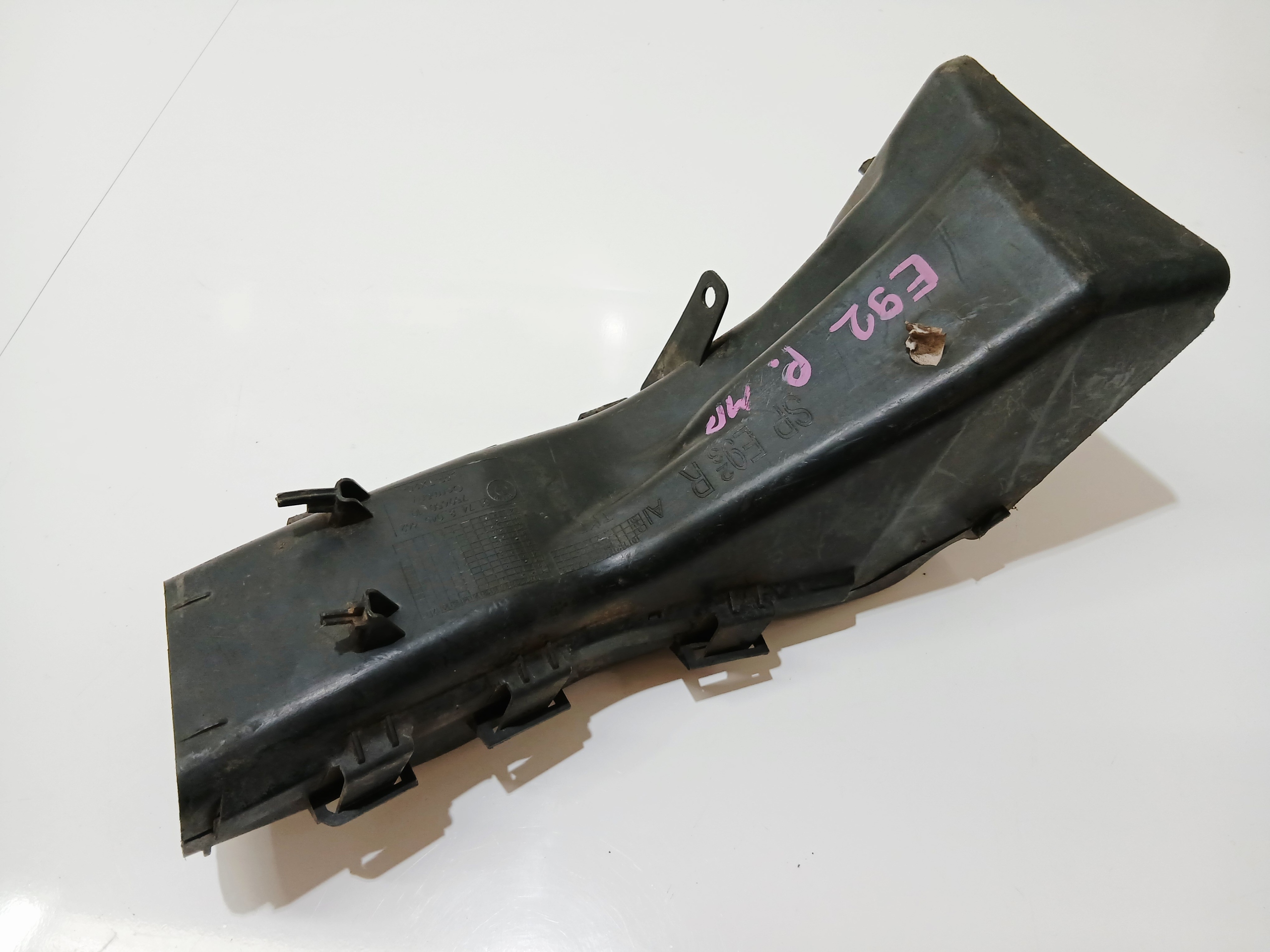 drain air right BMW E92 E93 M PAKIET 8045362