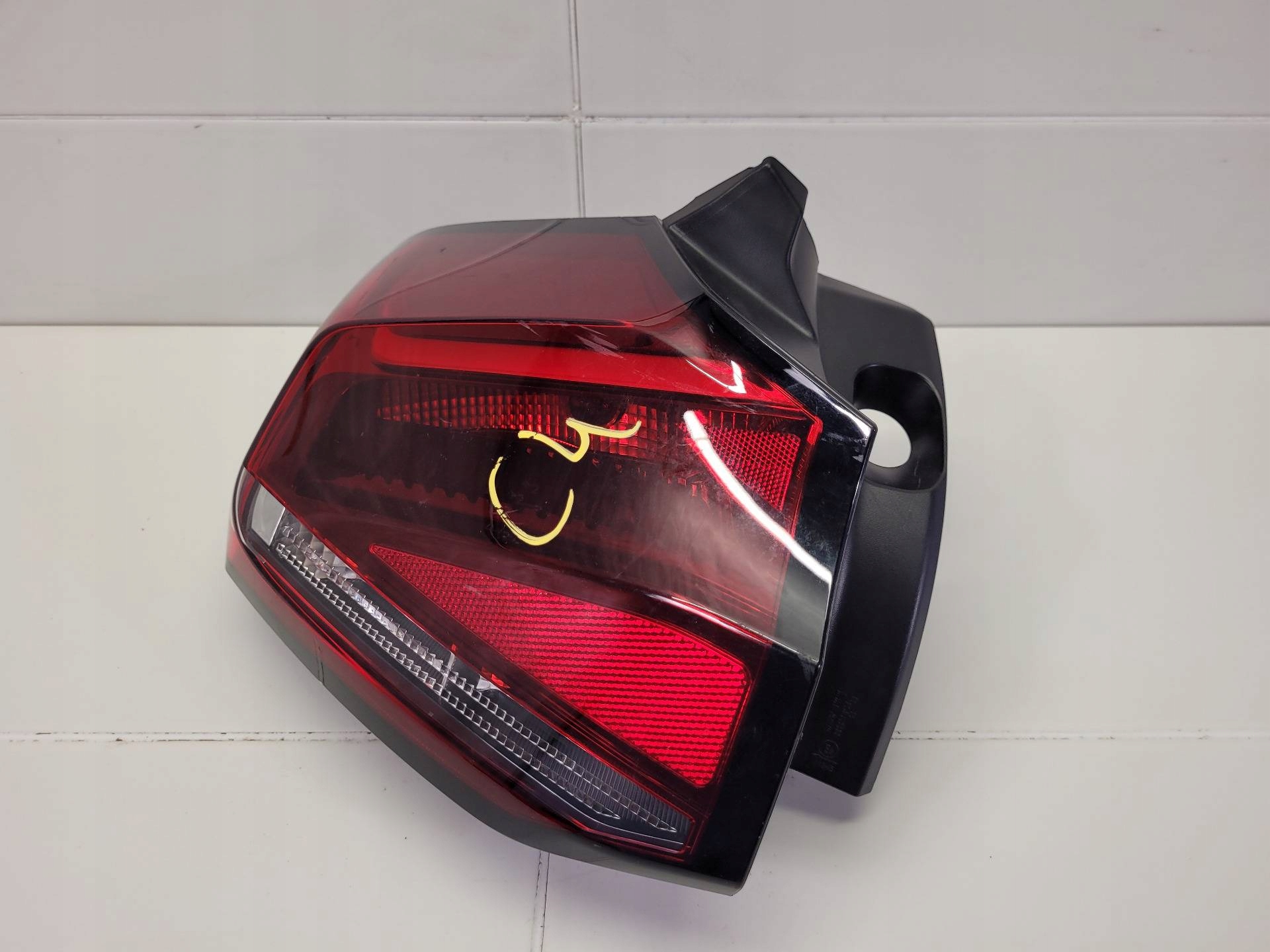 light rear left side Citroen C4 2 facelift 2022 0021874006