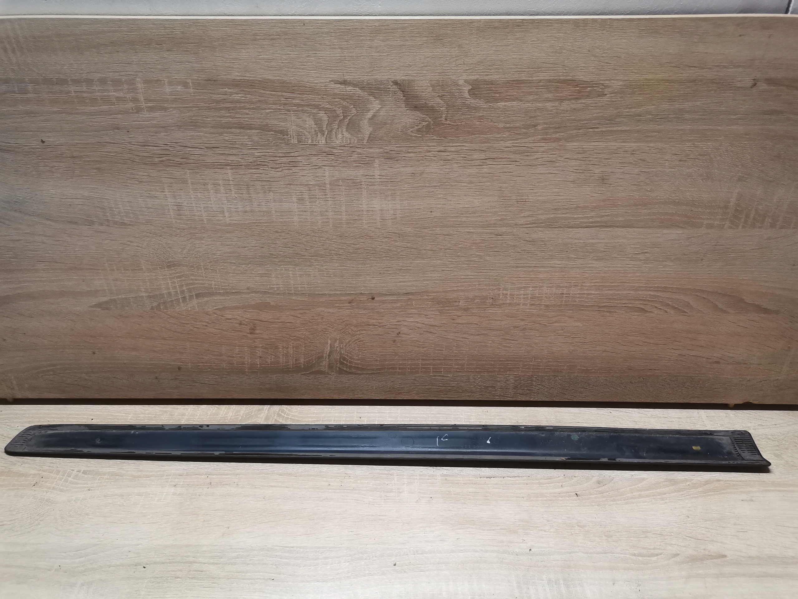 moulding door left front VW TIGUAN and 5N0853515