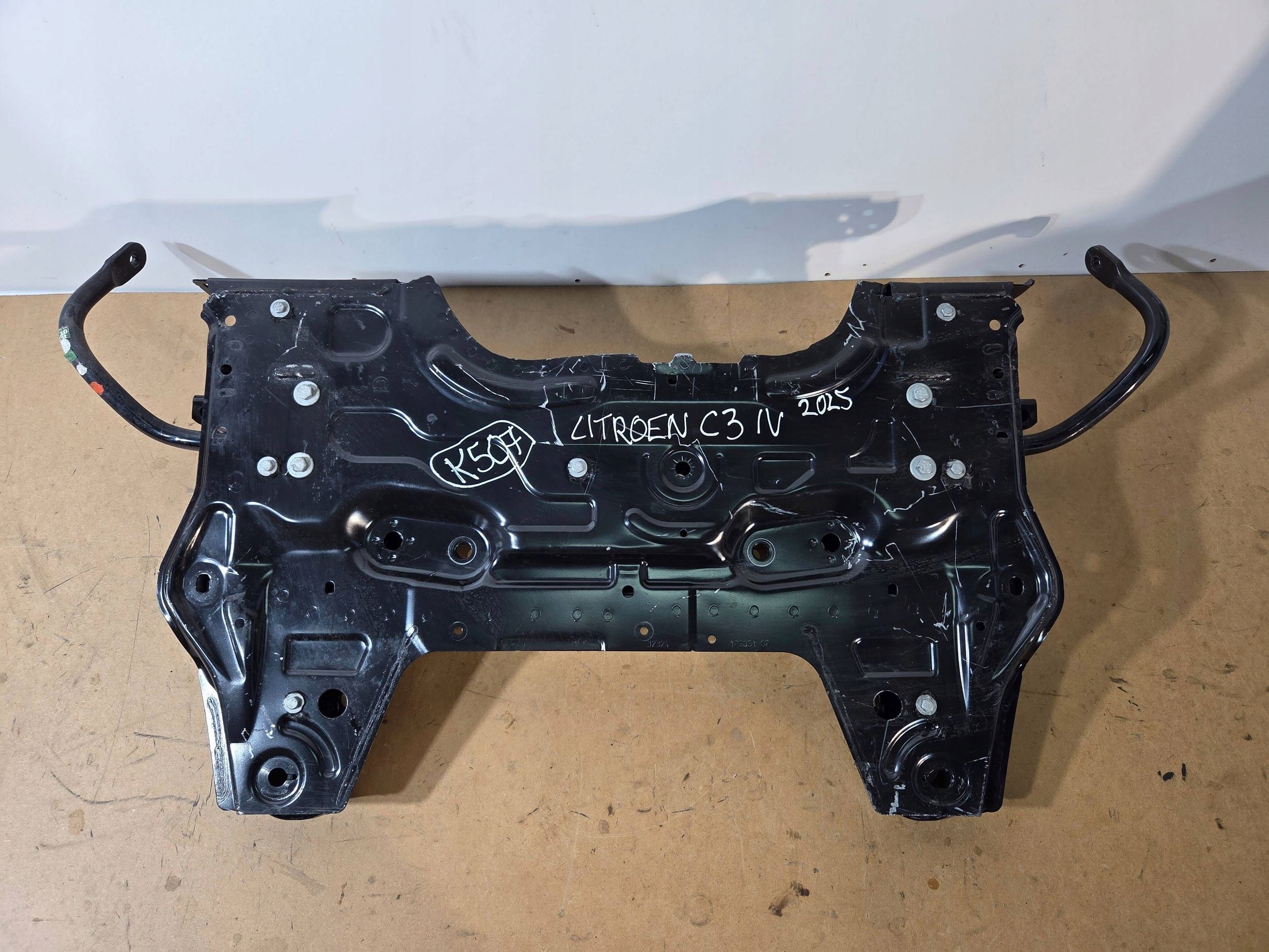 Citroen C3 IV 2025r axle beam front 32324 (K507)