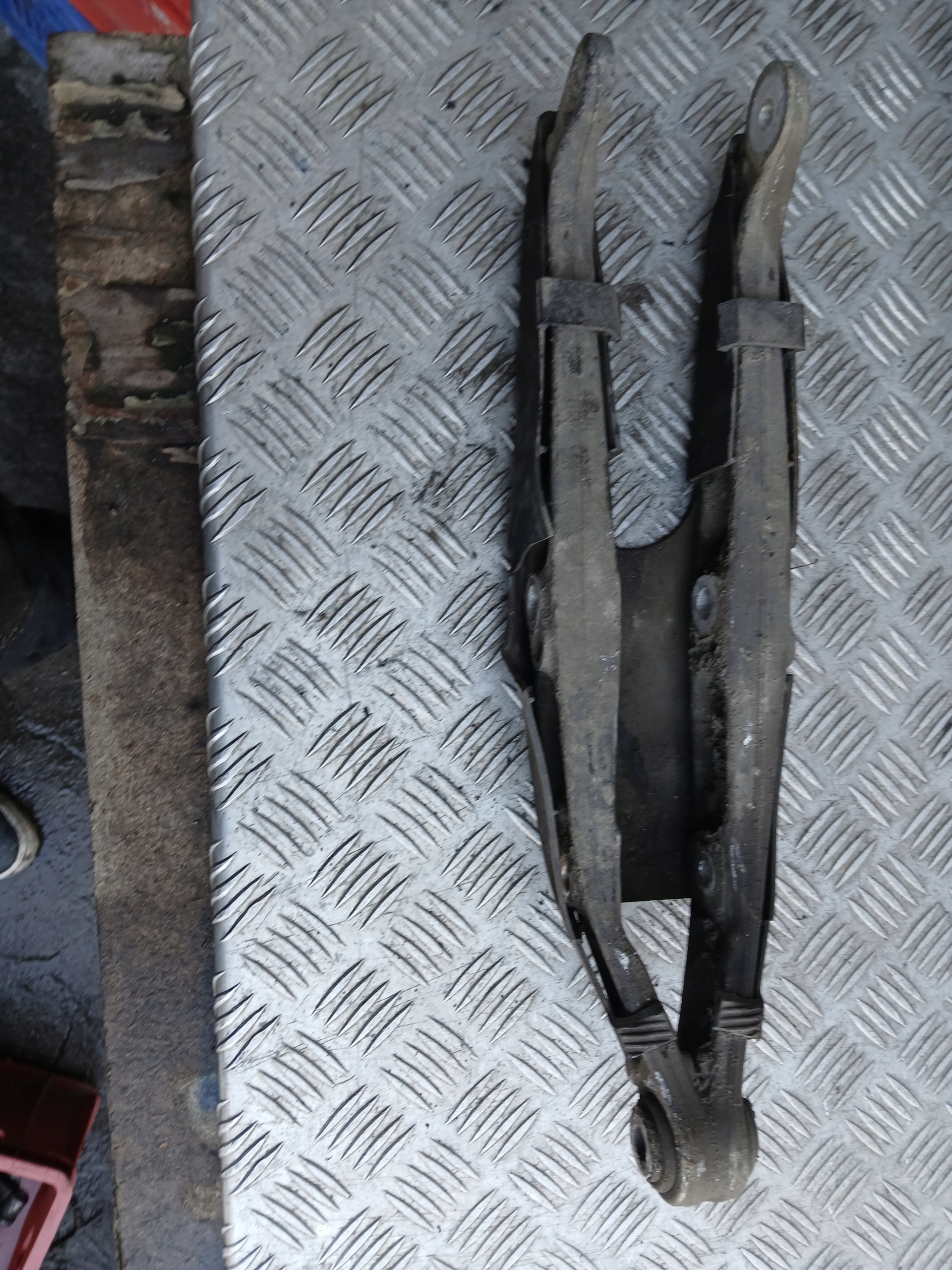 MERCEDES W211 AIRMATIC Querlenker links rechts heck