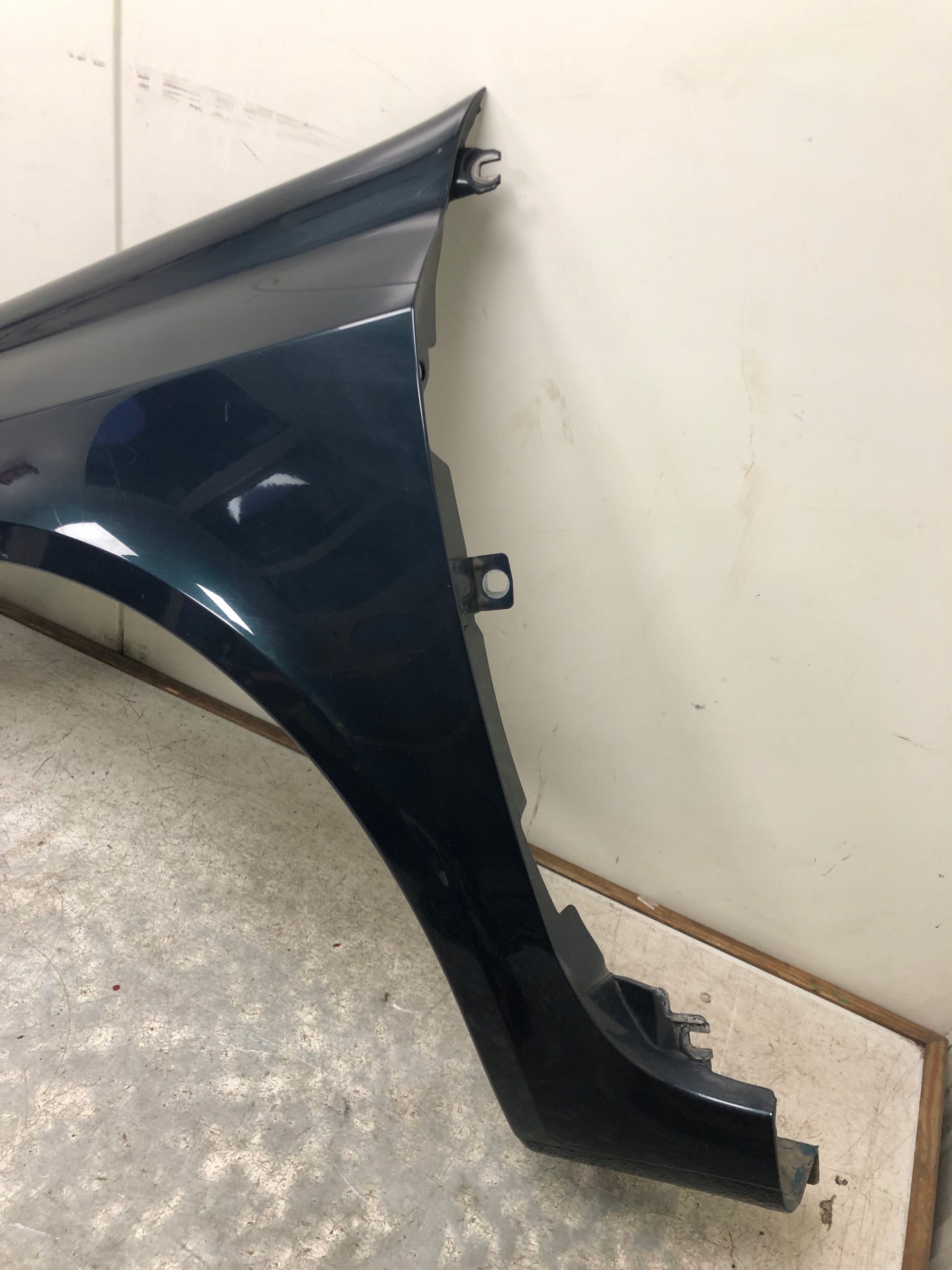 fender left front RENAULT LAGUNA II
